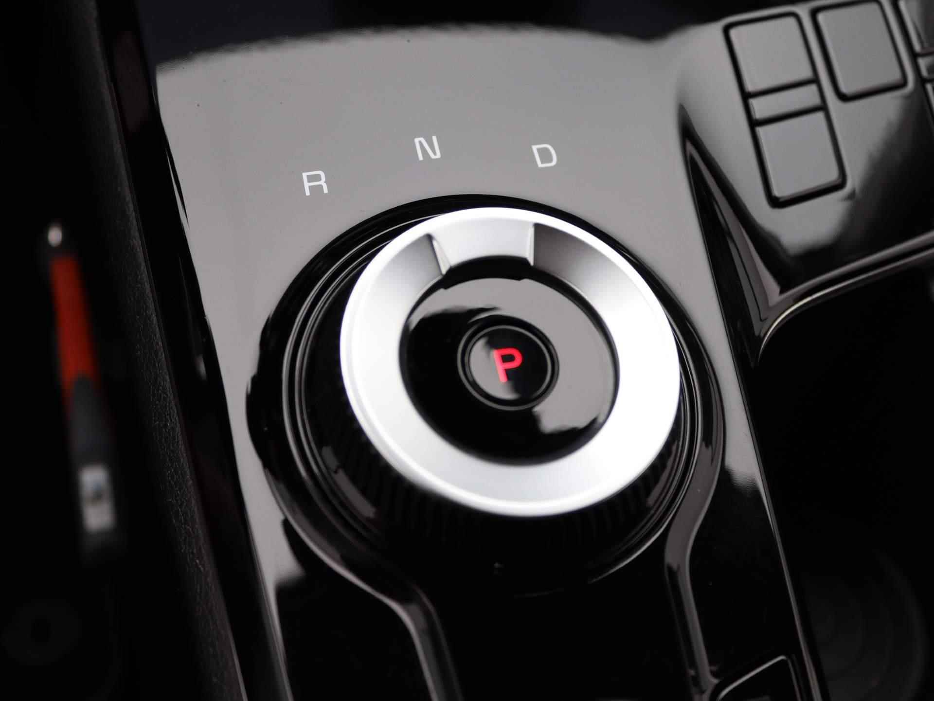 Kia Sportage 1.6 T-GDi Hybrid DynamicLine | Navigatie | Lichtmetalen velgen | Climate Control | Camera | Parkeersensoren - 18/45