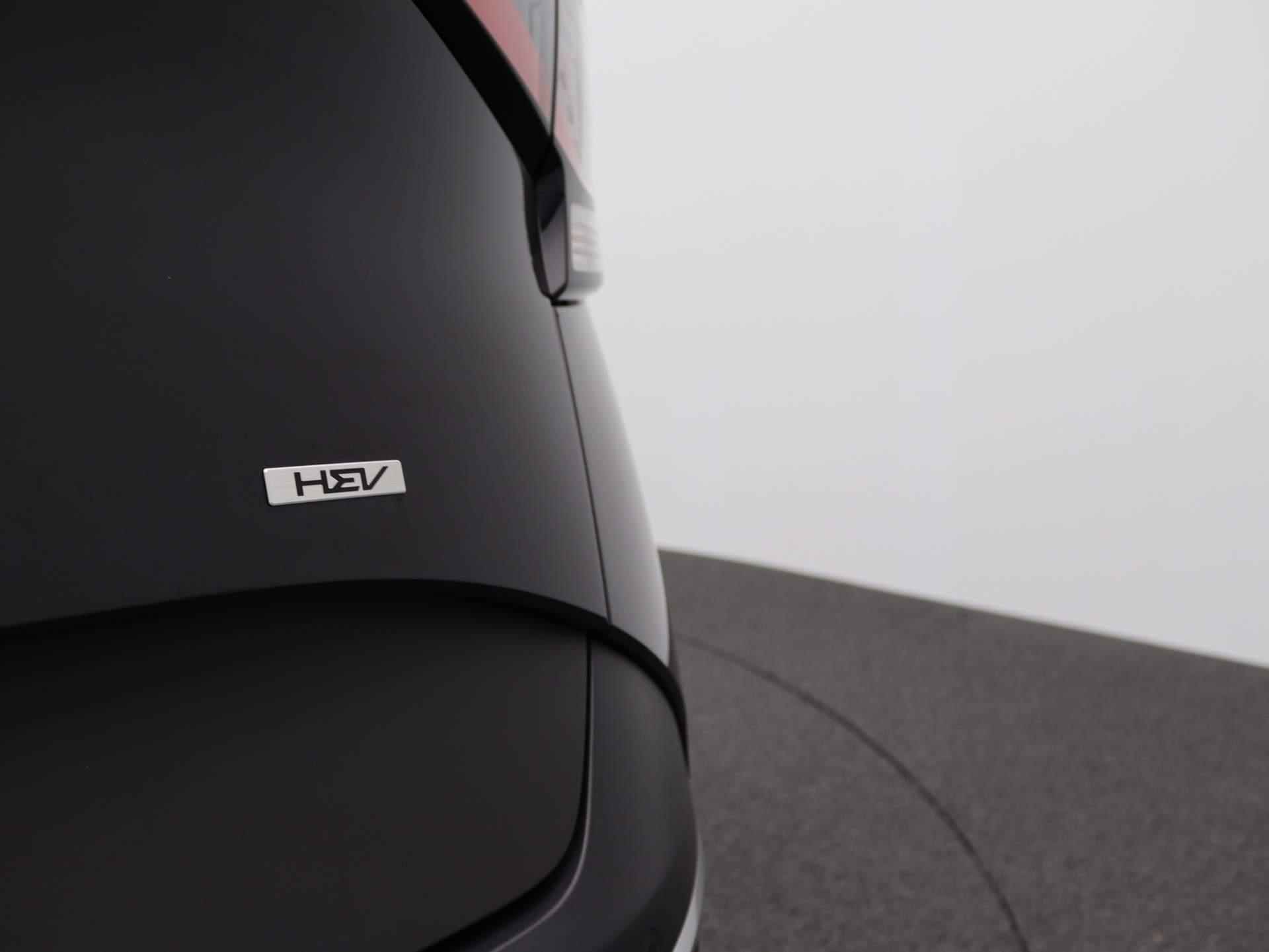 Kia Sportage 1.6 T-GDi Hybrid DynamicLine | Navigatie | Lichtmetalen velgen | Climate Control | Camera | Parkeersensoren - 36/45