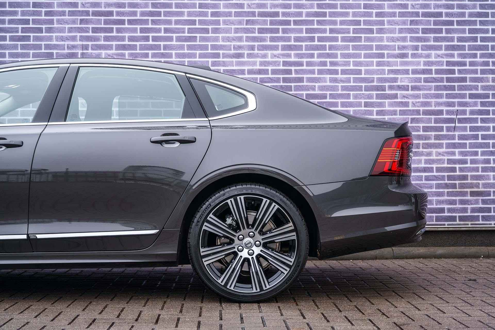 Volvo S90 B5 Automaat Ultimate Bright | Elektrisch glazen schuif-/kanteldak | Head-up Display | Voorstoelen geventileerd en massagefunctie | Google Maps navigatie - 18/46