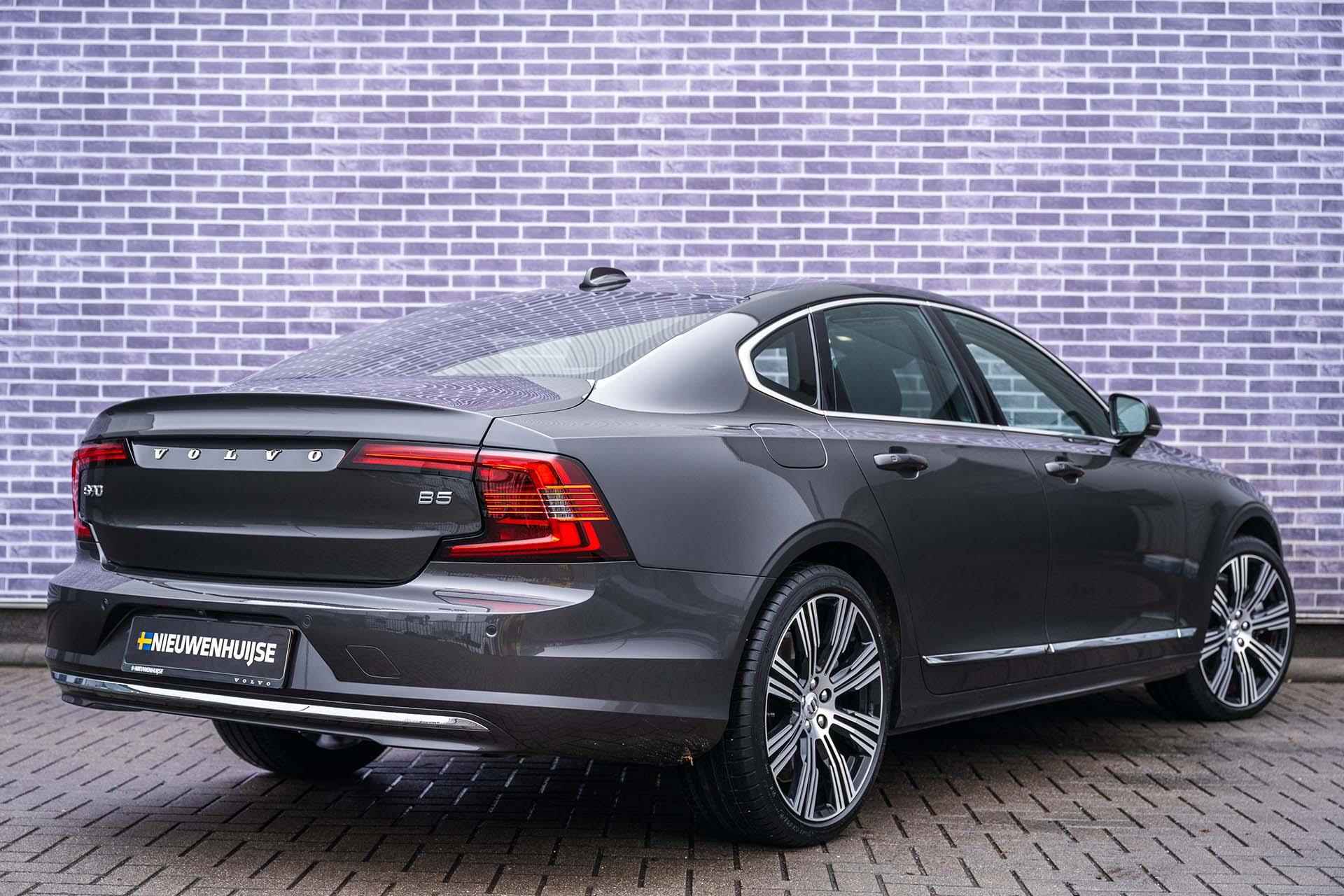 Volvo S90 B5 Automaat Ultimate Bright | Elektrisch glazen schuif-/kanteldak | Head-up Display | Voorstoelen geventileerd en massagefunctie | Google Maps navigatie - 20/46