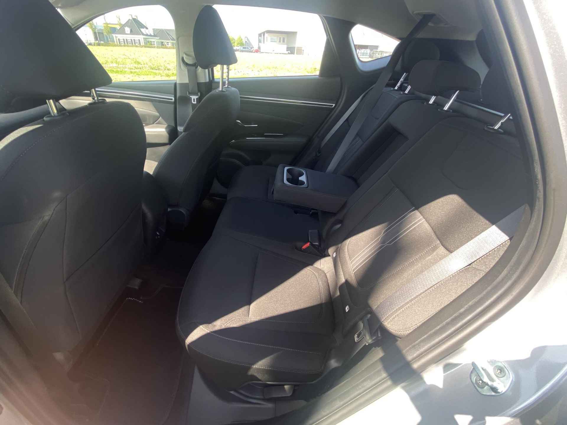 Hyundai Tucson 1.6 T-GDI PHEV Comfort 4WD | Apple Carplay/Android Auto | Achteruitrijcamera | Cruise control adaptief | LED | DAB | Stoelverwarming | - 17/38