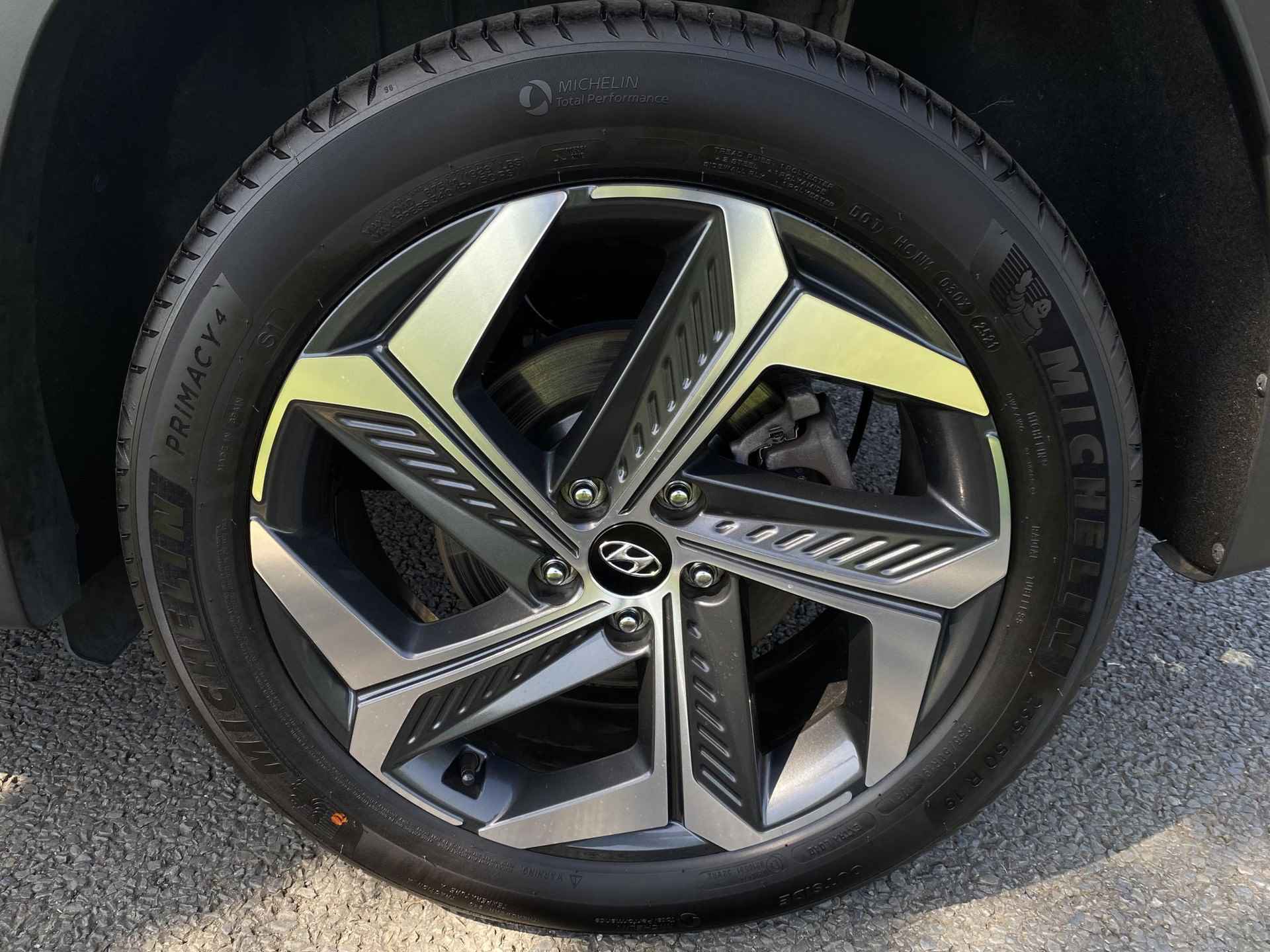 Hyundai Tucson 1.6 T-GDI PHEV Comfort 4WD | Apple Carplay/Android Auto | Achteruitrijcamera | Cruise control adaptief | LED | DAB | Stoelverwarming | - 25/38