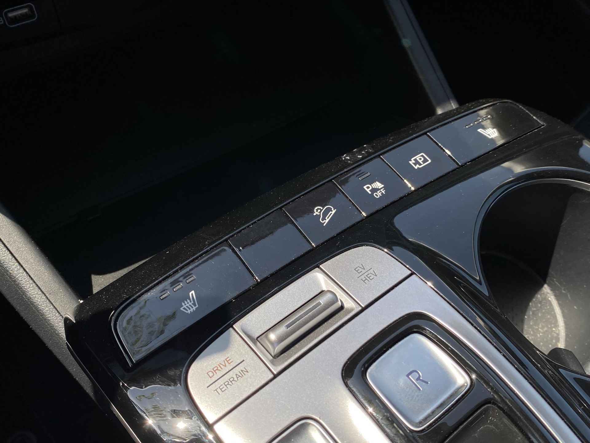 Hyundai Tucson 1.6 T-GDI PHEV Comfort 4WD | Apple Carplay/Android Auto | Achteruitrijcamera | Cruise control adaptief | LED | DAB | Stoelverwarming | - 34/38