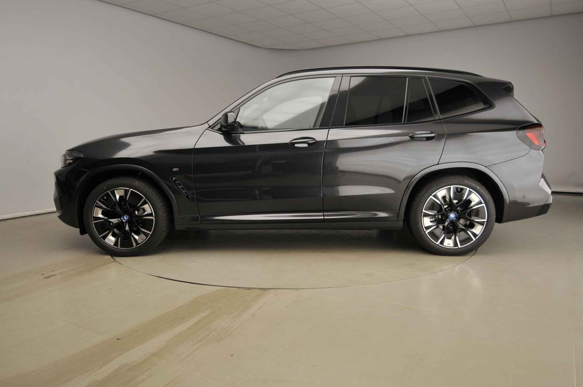 BMW iX3 High Executive Edition | Parking Pack | Safety Pack | Shadow Line Pack - 3/43