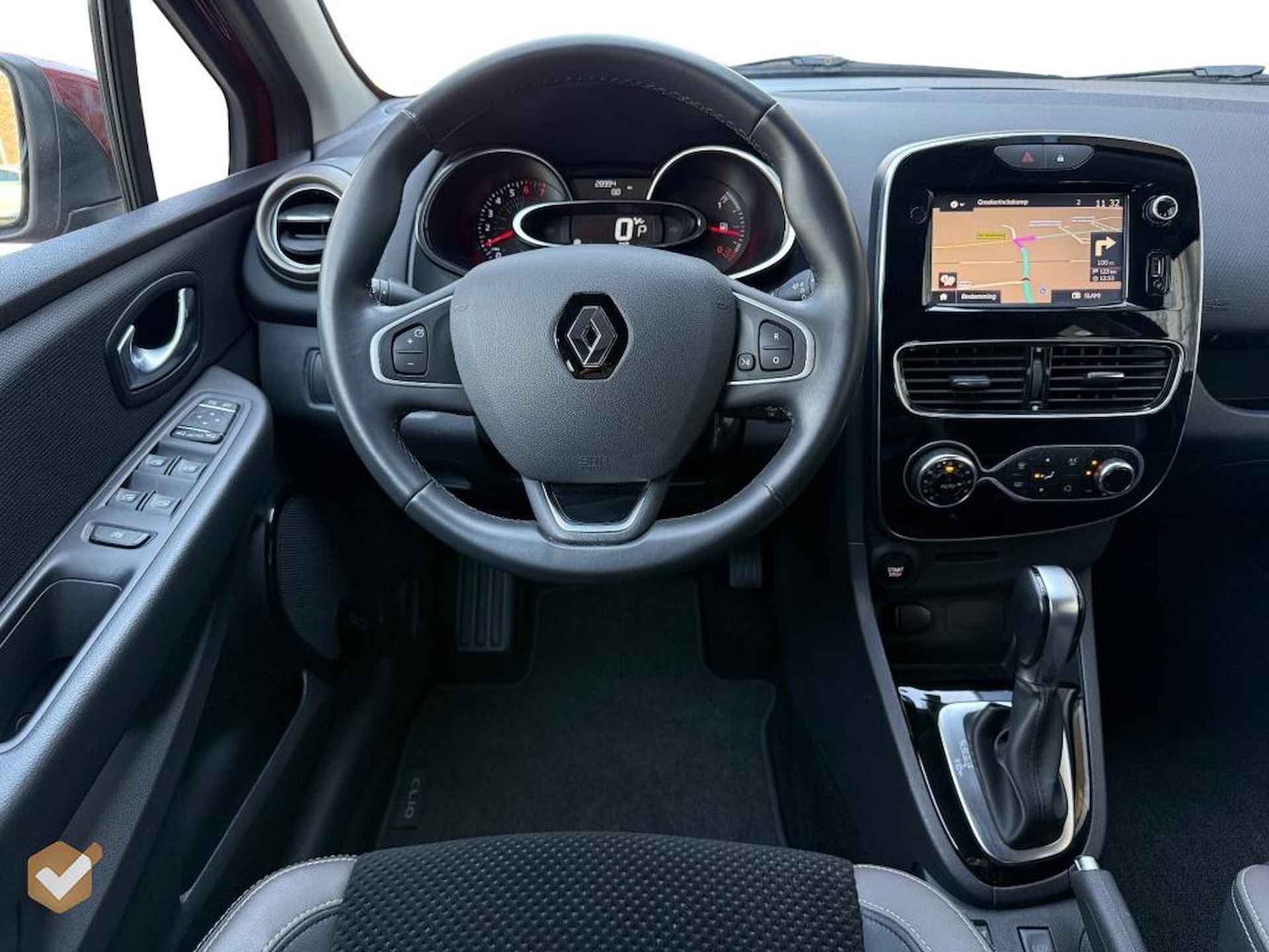 RENAULT Clio 1.2 TCe Intens 1e Eig. NL-Auto Automaat *Geen Afl. kosten* - 23/54