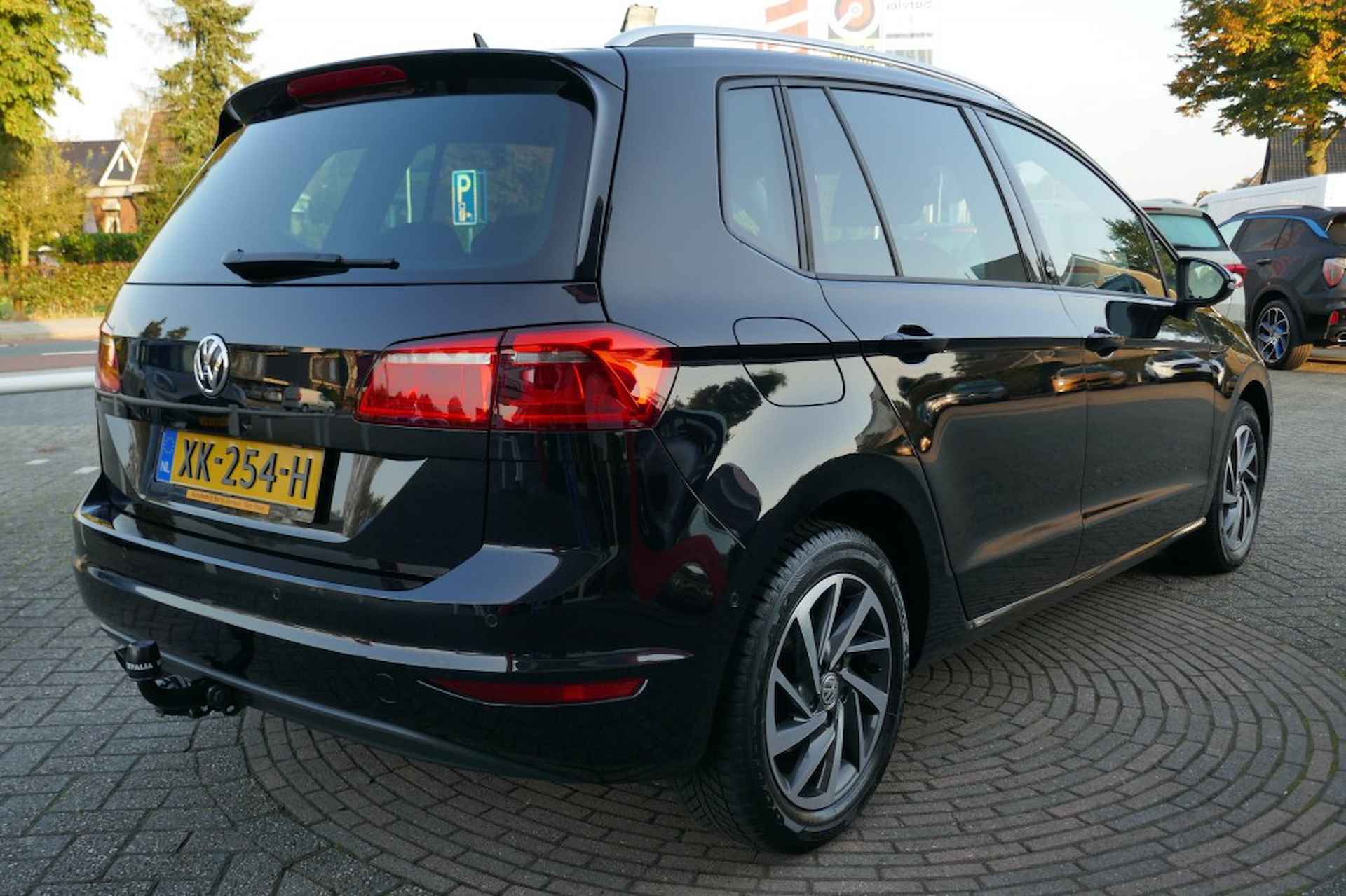 VOLKSWAGEN Golf Sportsvan 1.4 TSI HIGHL. BUS   KANTEL/SCHUIFDAK / TREKHAAK / AUTOMAAT - 5/33