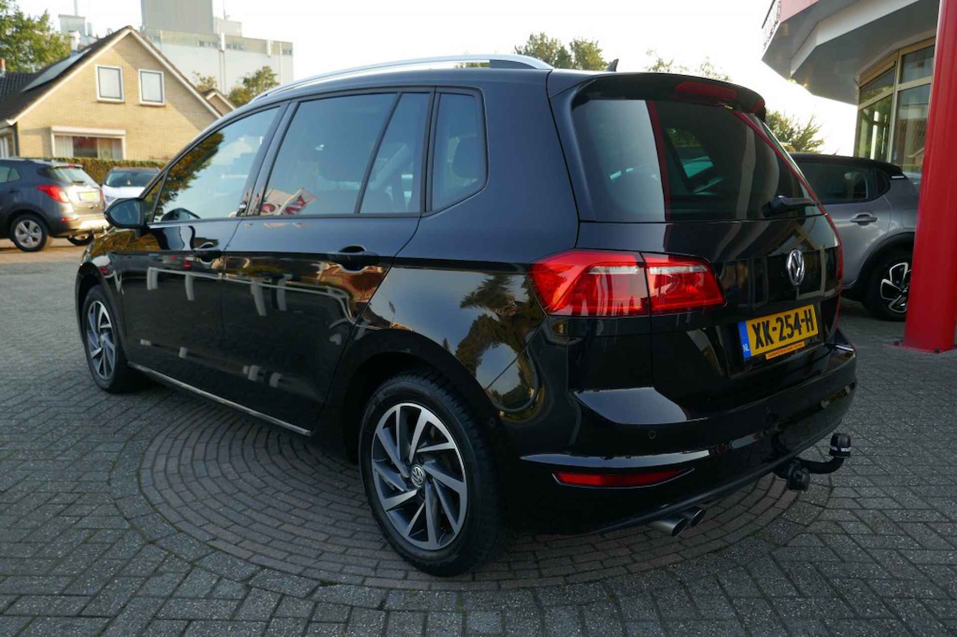 VOLKSWAGEN Golf Sportsvan 1.4 TSI HIGHL. BUS   KANTEL/SCHUIFDAK / TREKHAAK / AUTOMAAT - 6/33