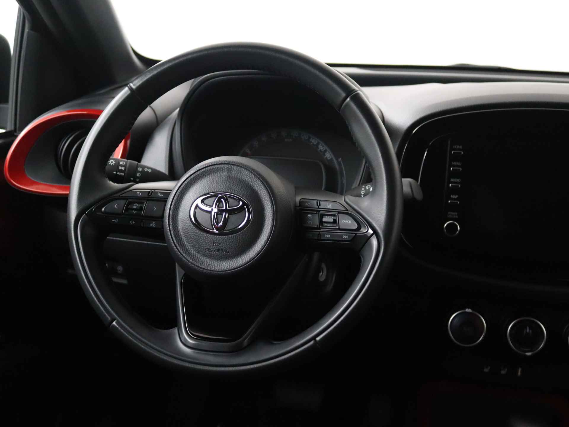 Toyota Aygo X 1.0 VVT-i S-CVT Pulse Limited | Automaat | Stoelverwarming | Parkeercamera | - 8/39