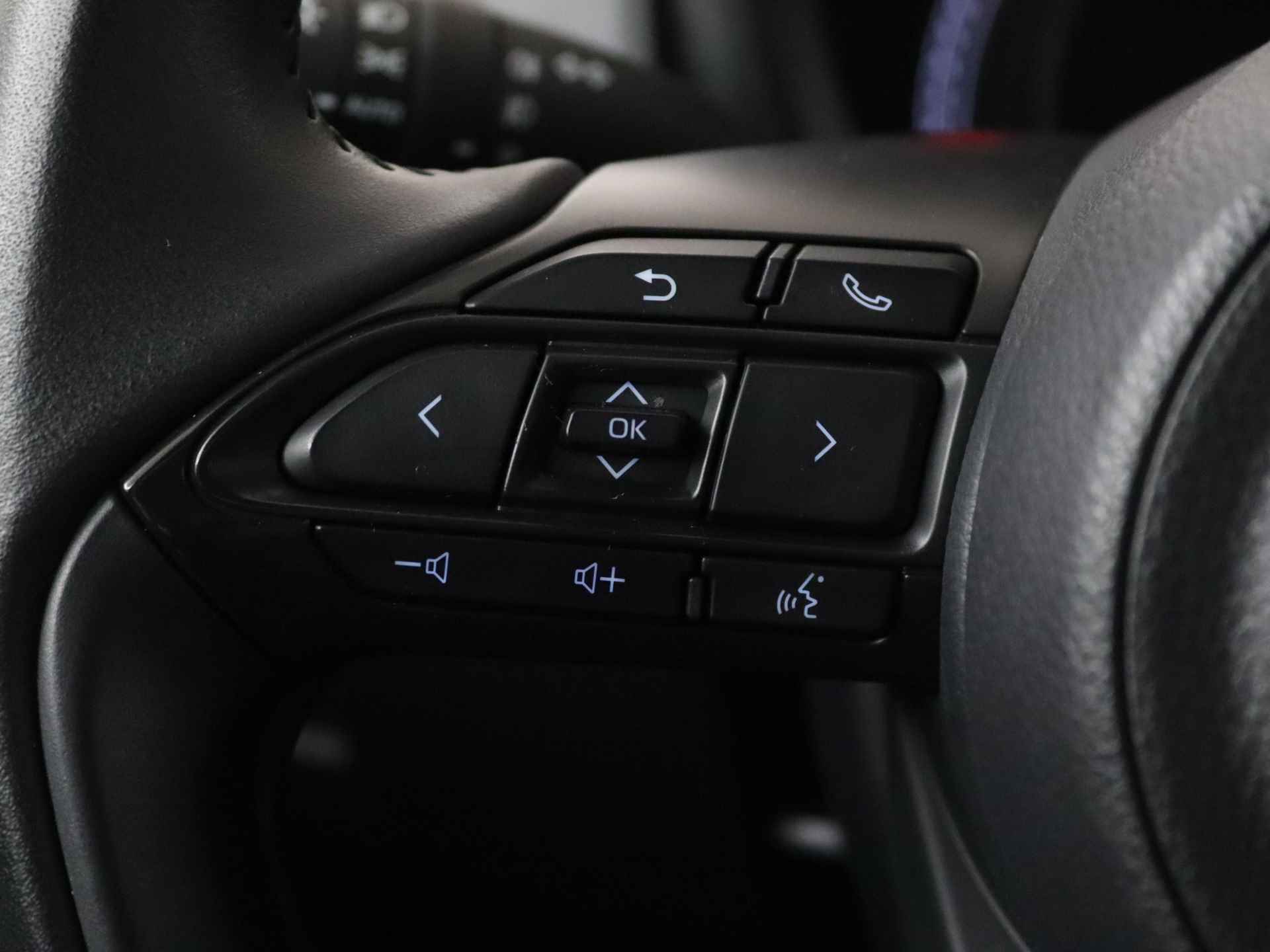 Toyota Aygo X 1.0 VVT-i S-CVT Pulse Limited | Automaat | Stoelverwarming | Parkeercamera | - 22/39