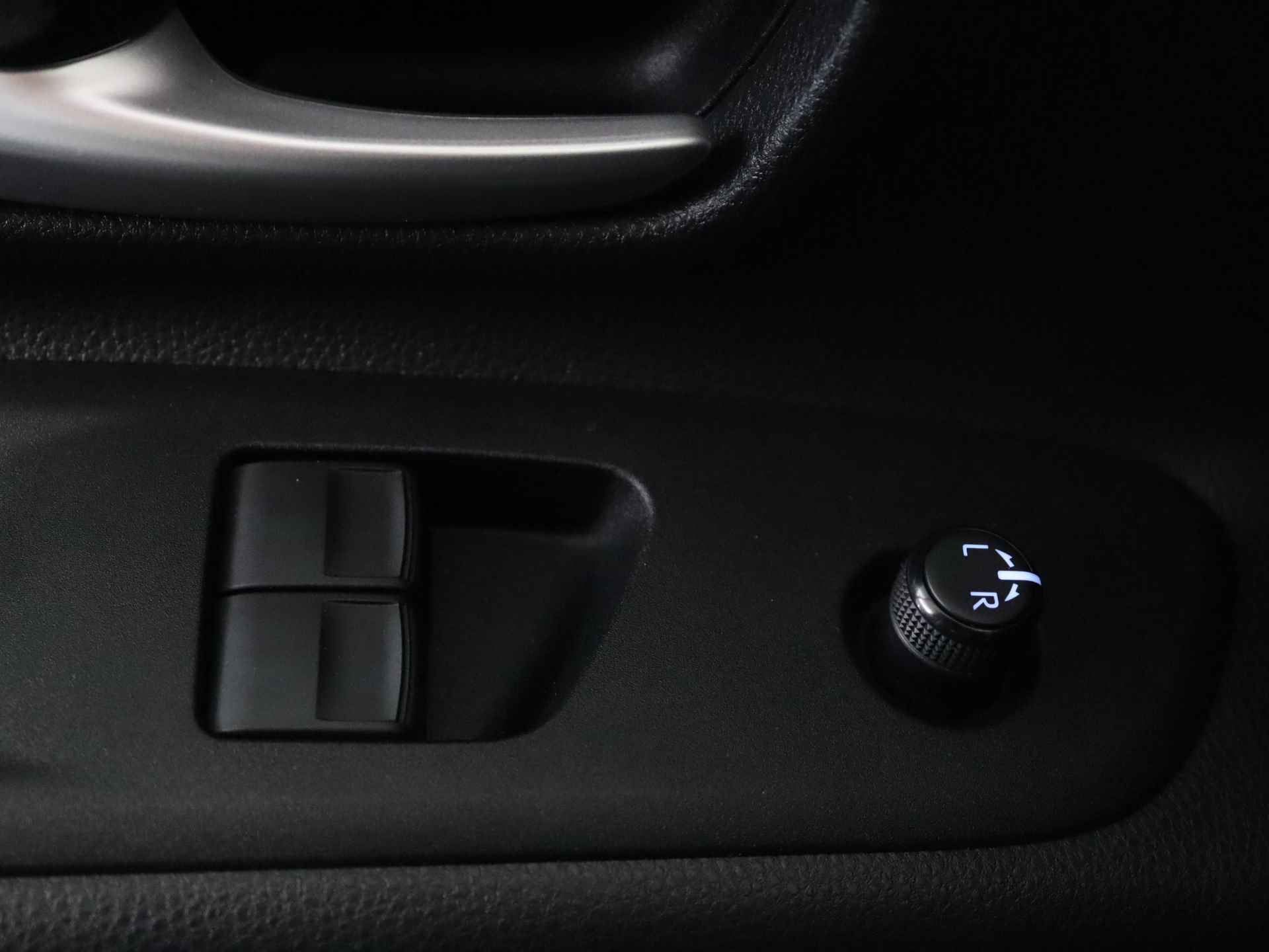 Toyota Aygo X 1.0 VVT-i S-CVT Pulse Limited | Automaat | Stoelverwarming | Parkeercamera | - 31/39