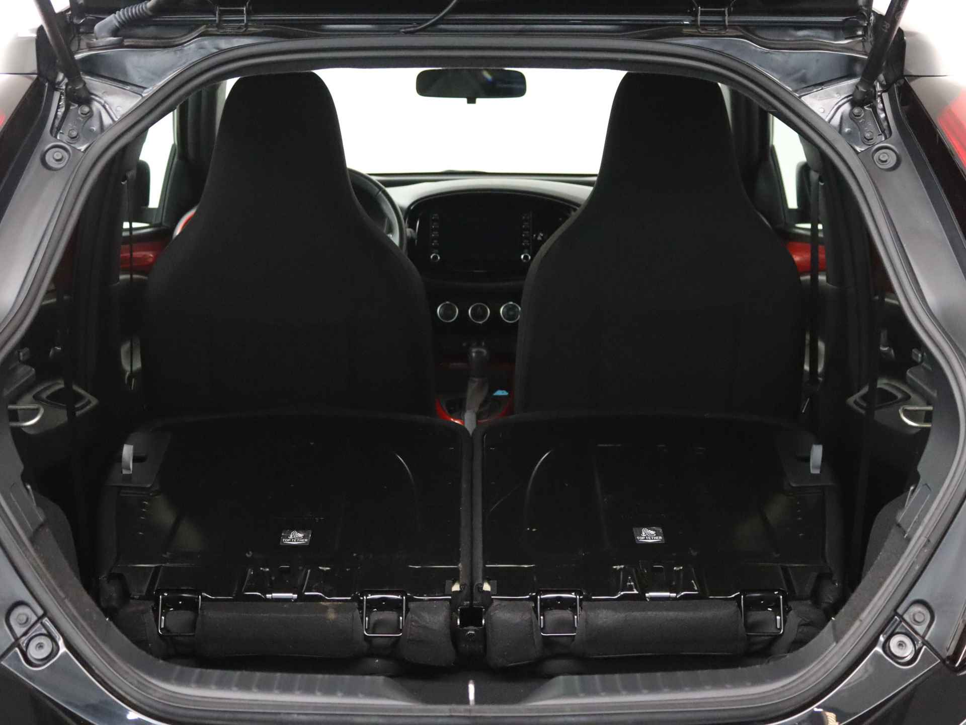 Toyota Aygo X 1.0 VVT-i S-CVT Pulse Limited | Automaat | Stoelverwarming | Parkeercamera | - 36/39