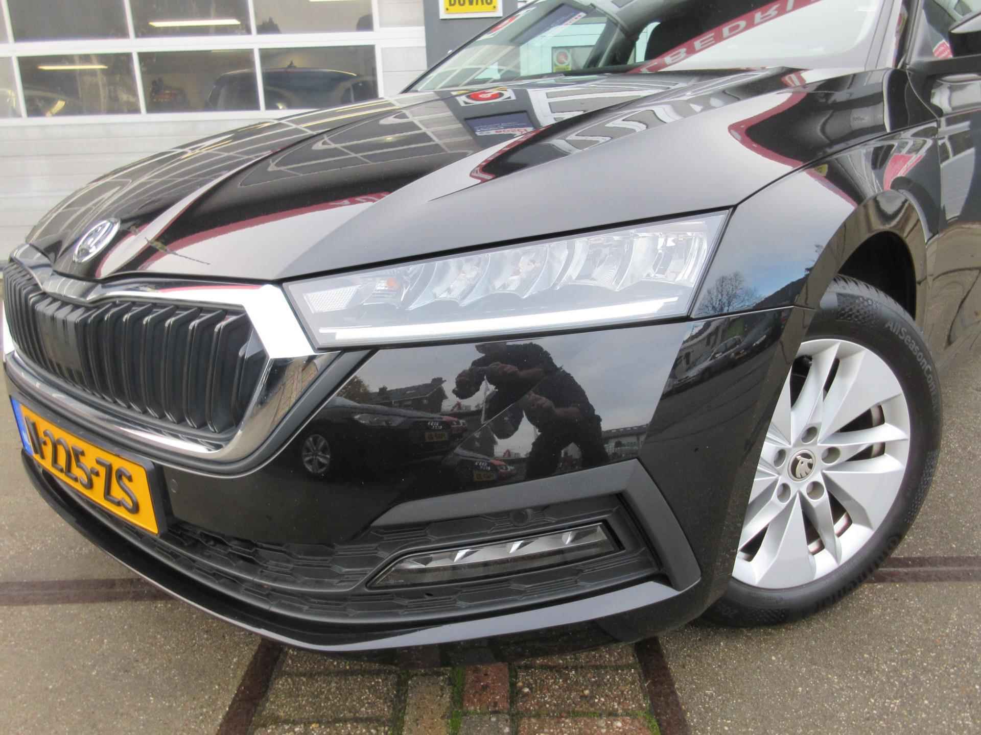 Skoda Octavia Combi 1.0 e-TSI Business Edition / Trekhaak / PDC / Navi - 3/31