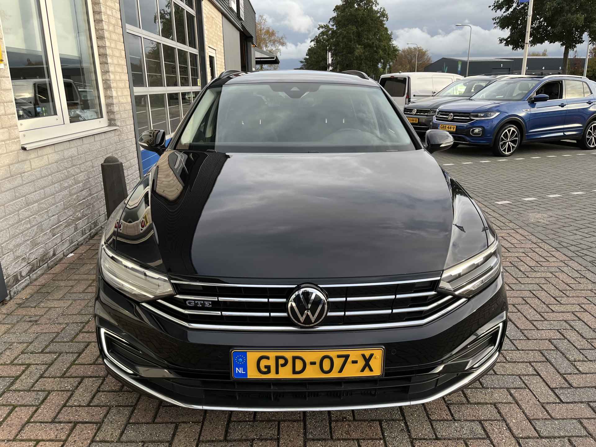 Volkswagen Passat Variant 1.4 TSI PHEV GTE Business / AUTOMAAT/ TREKHAAK/ PARK. SENSOREN/ LED/ ERGO COMFORT/ ADAPT. CRUISE/ APP CONNECT/ NAVI/ CLIMA/ DAB/ 18" LMV/ - 34/40