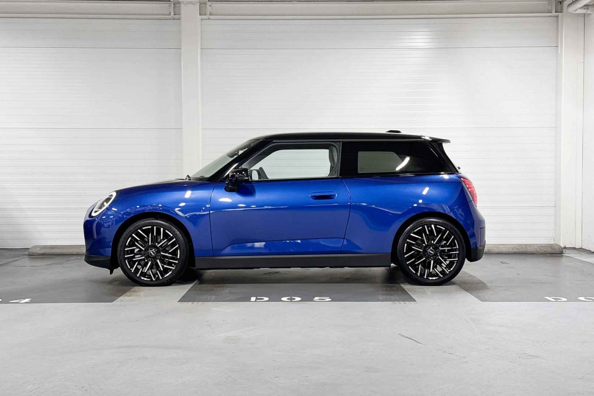 MINI Cooper E | Favoured Uitvoeruing | Pakket M | 18" Night Flash Spoke - 2/18