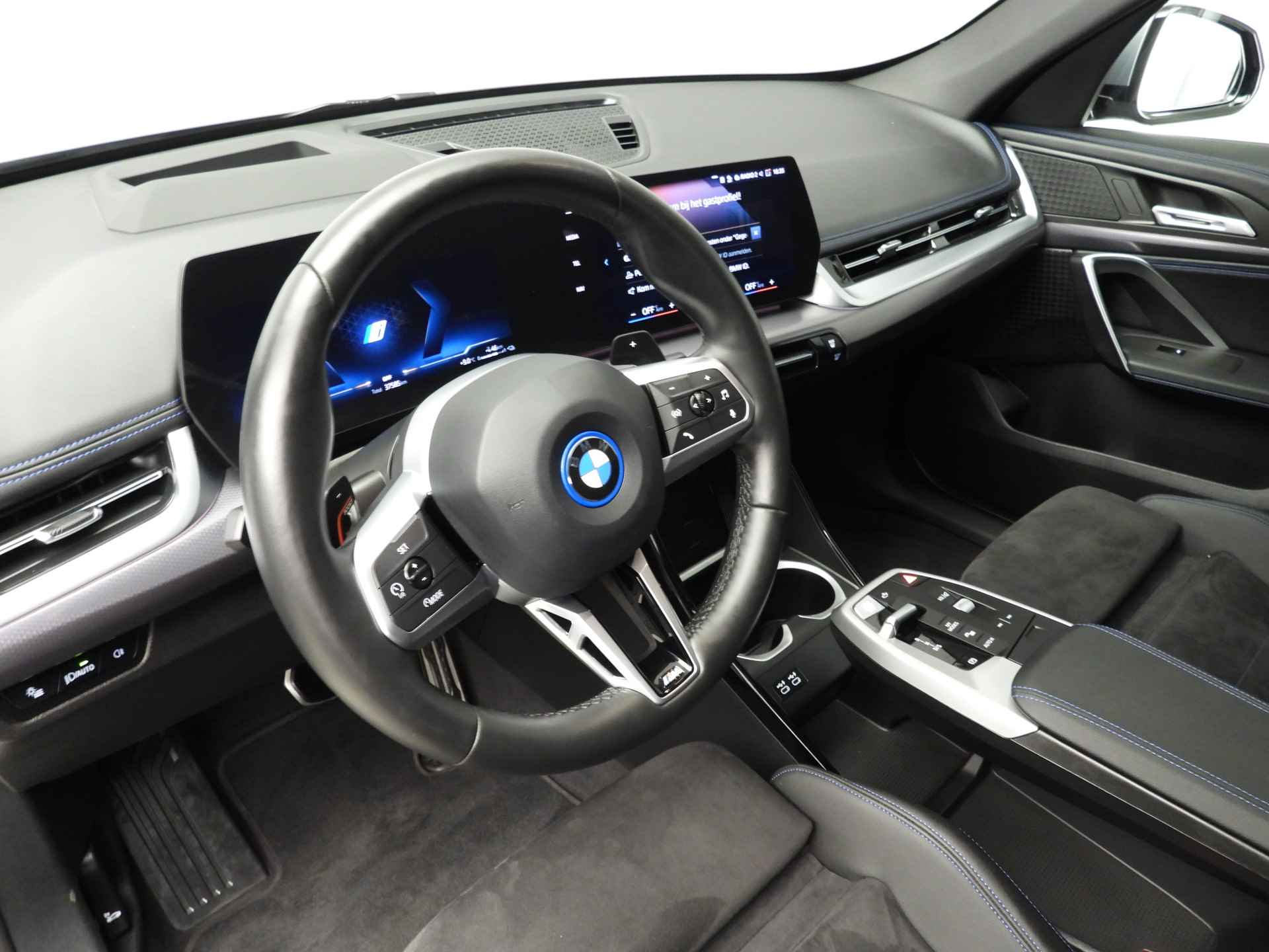BMW X1 30e xDrive M-Sportpakket LED / Navigatie / Sportstoelen / Trekhaak / Keyles go / Stoelverwarming / DAB / Alu 20 inch - 6/40