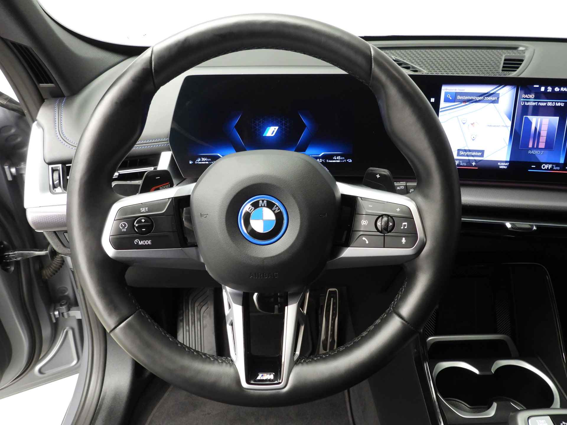 BMW X1 30e xDrive M-Sportpakket LED / Navigatie / Sportstoelen / Trekhaak / Keyles go / Stoelverwarming / DAB / Alu 20 inch - 10/40