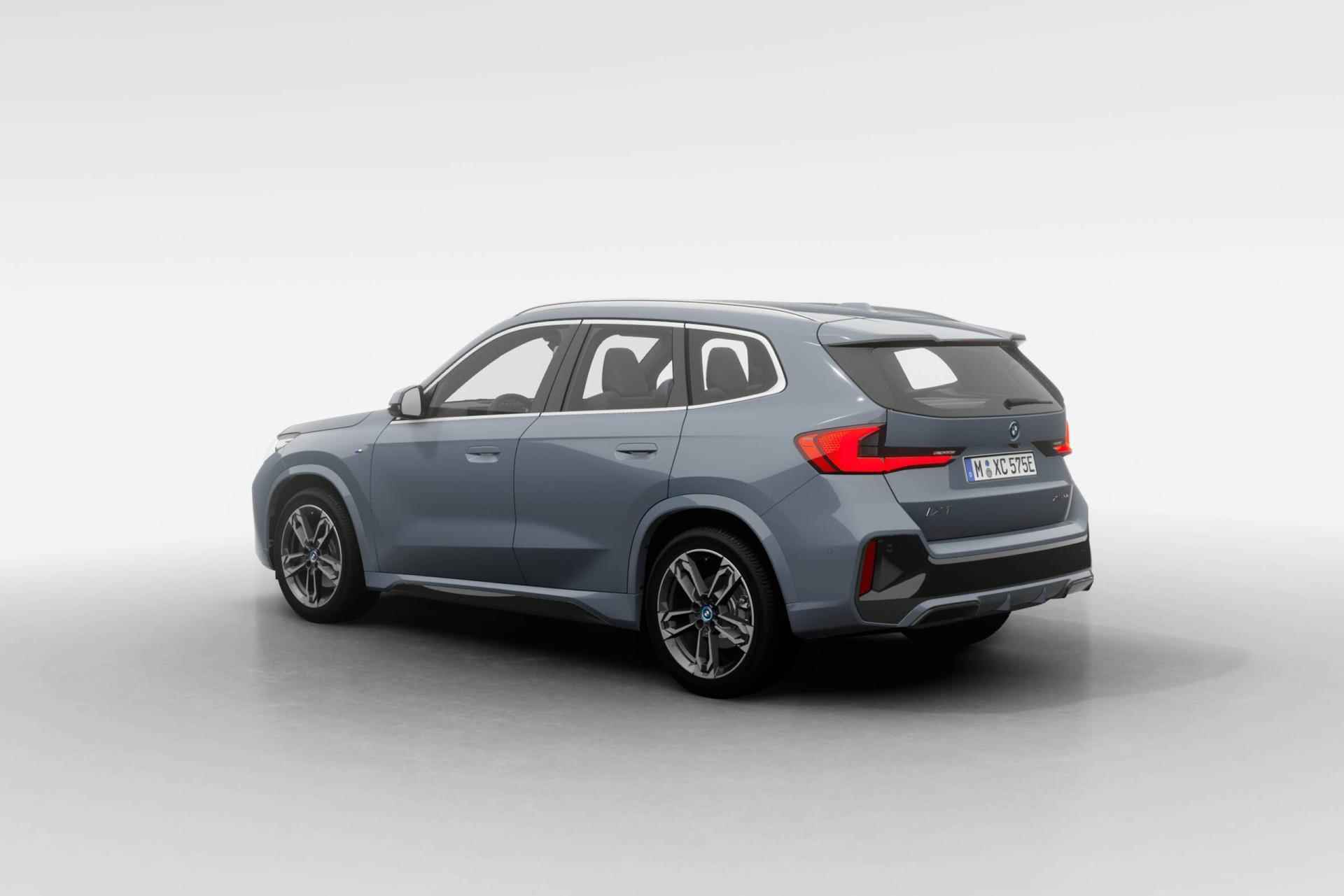 BMW iX1 xDrive30 Launch Edition 67 kWh | M Sportpakket | Elektrisch verwarmde voorstoelen | Driving Assistant Plus - 2/20