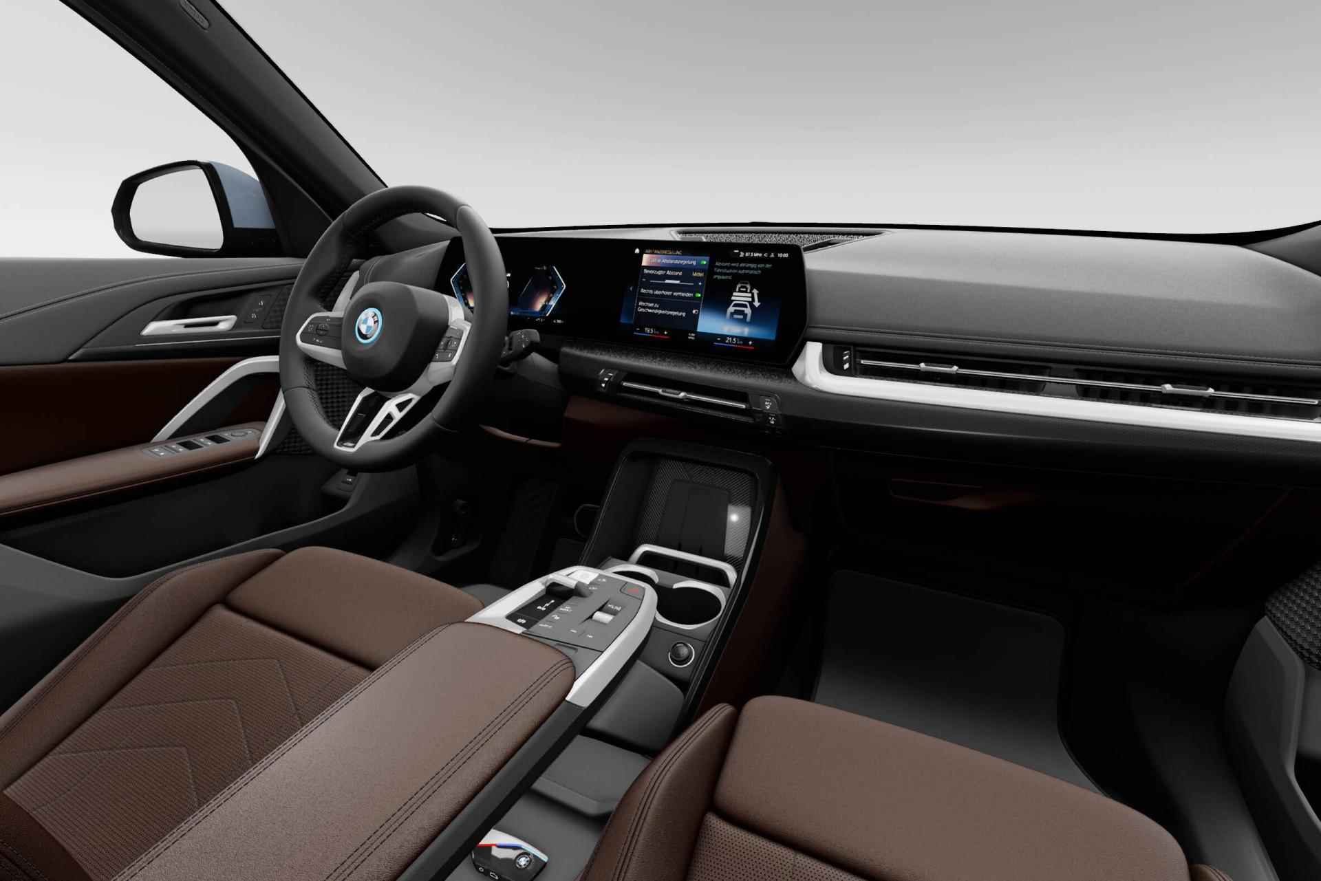 BMW iX1 xDrive30 Launch Edition 67 kWh | M Sportpakket | Elektrisch verwarmde voorstoelen | Driving Assistant Plus - 14/20