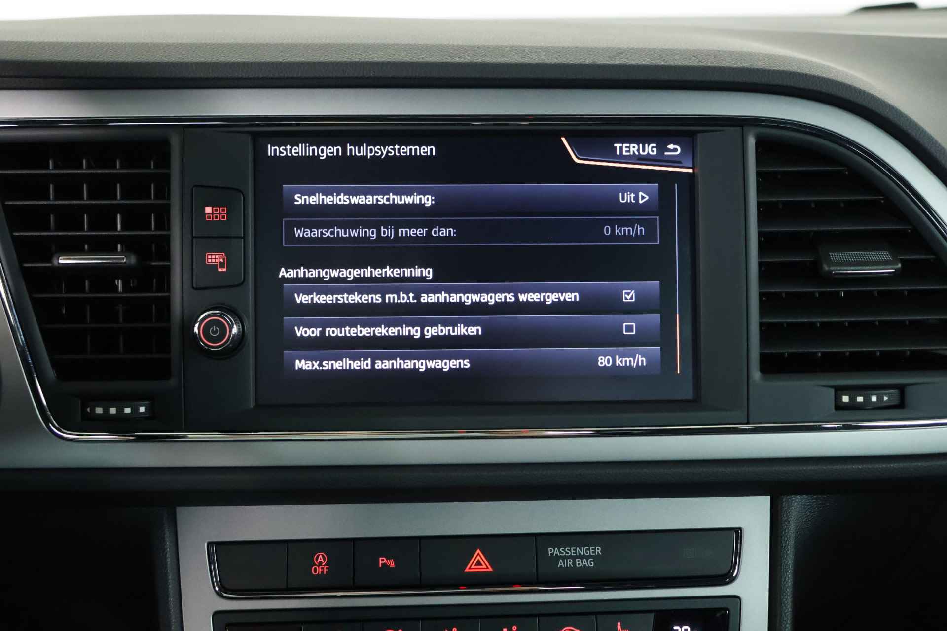 SEAT Leon ST Xcellence 1.5 TGI / LED / ACC / CarPlay / Navi / DAB - 22/33