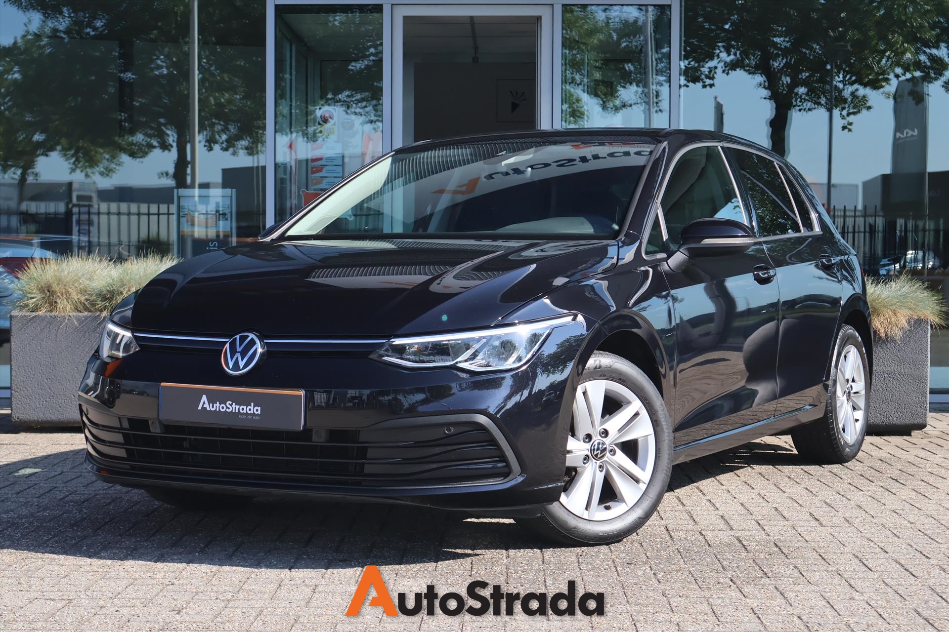 Volkswagen Golf 1.5 TSI Life 130pk | Virtual | Sfeer | APP-Connect | ACC | Stuurverwarming