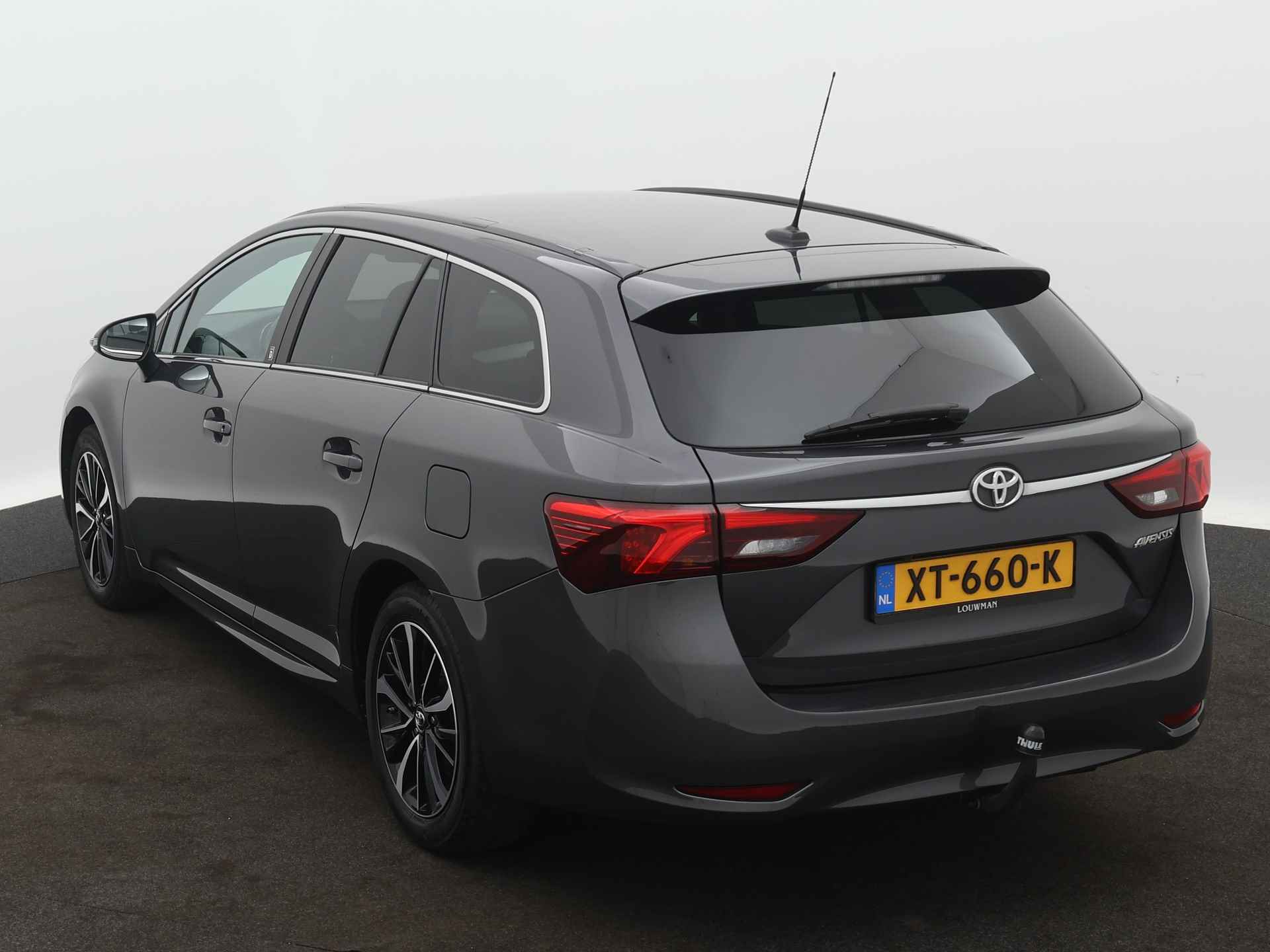 Toyota Avensis Touring Sports 1.8 VVT-i Executive Limited | Trekhaak | Voorstoelen verwarmd | Navigatie | Ruitenwisser Ontdooiing | - 17/44