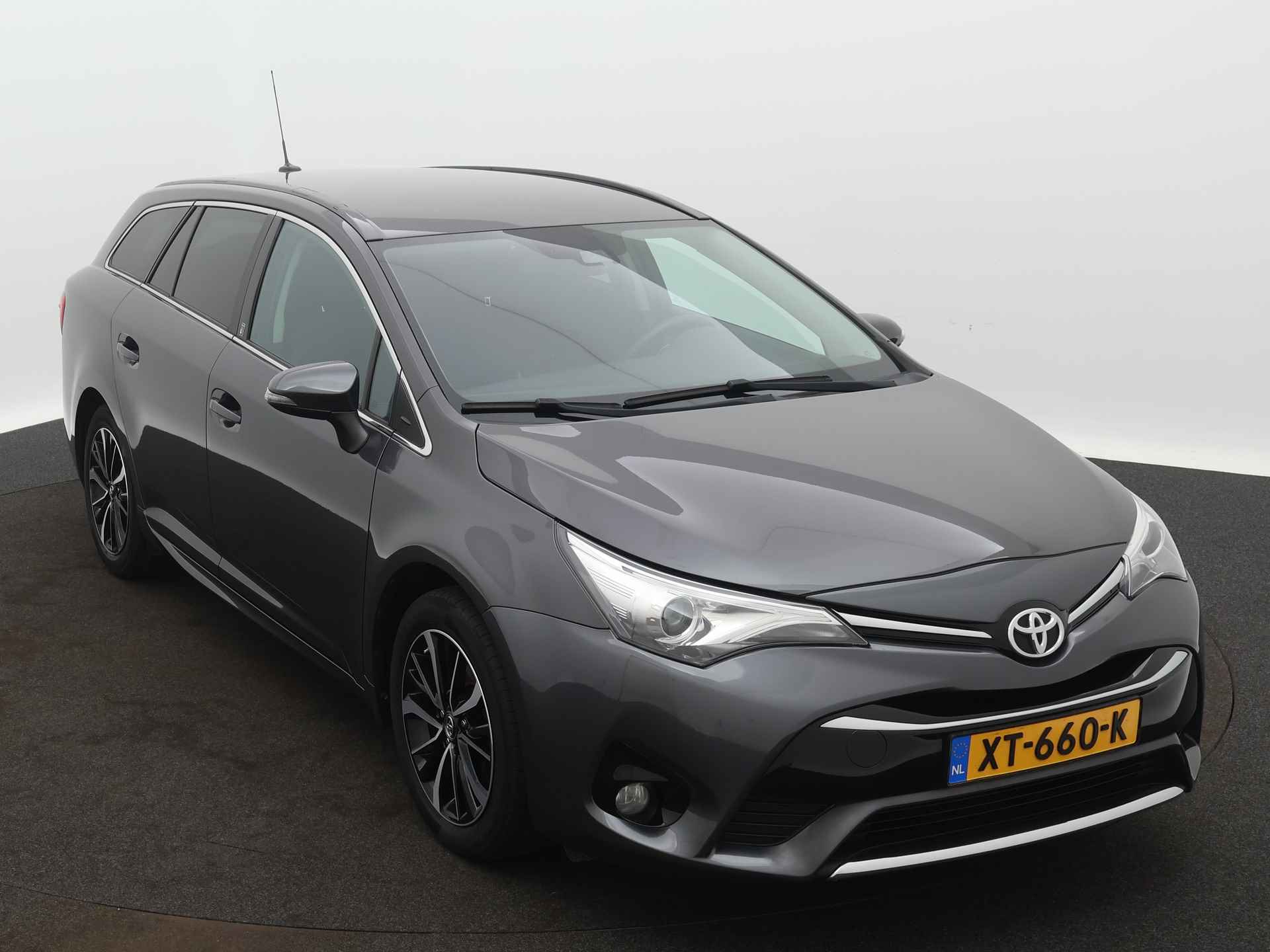 Toyota Avensis Touring Sports 1.8 VVT-i Executive Limited | Trekhaak | Voorstoelen verwarmd | Navigatie | Ruitenwisser Ontdooiing | - 29/44