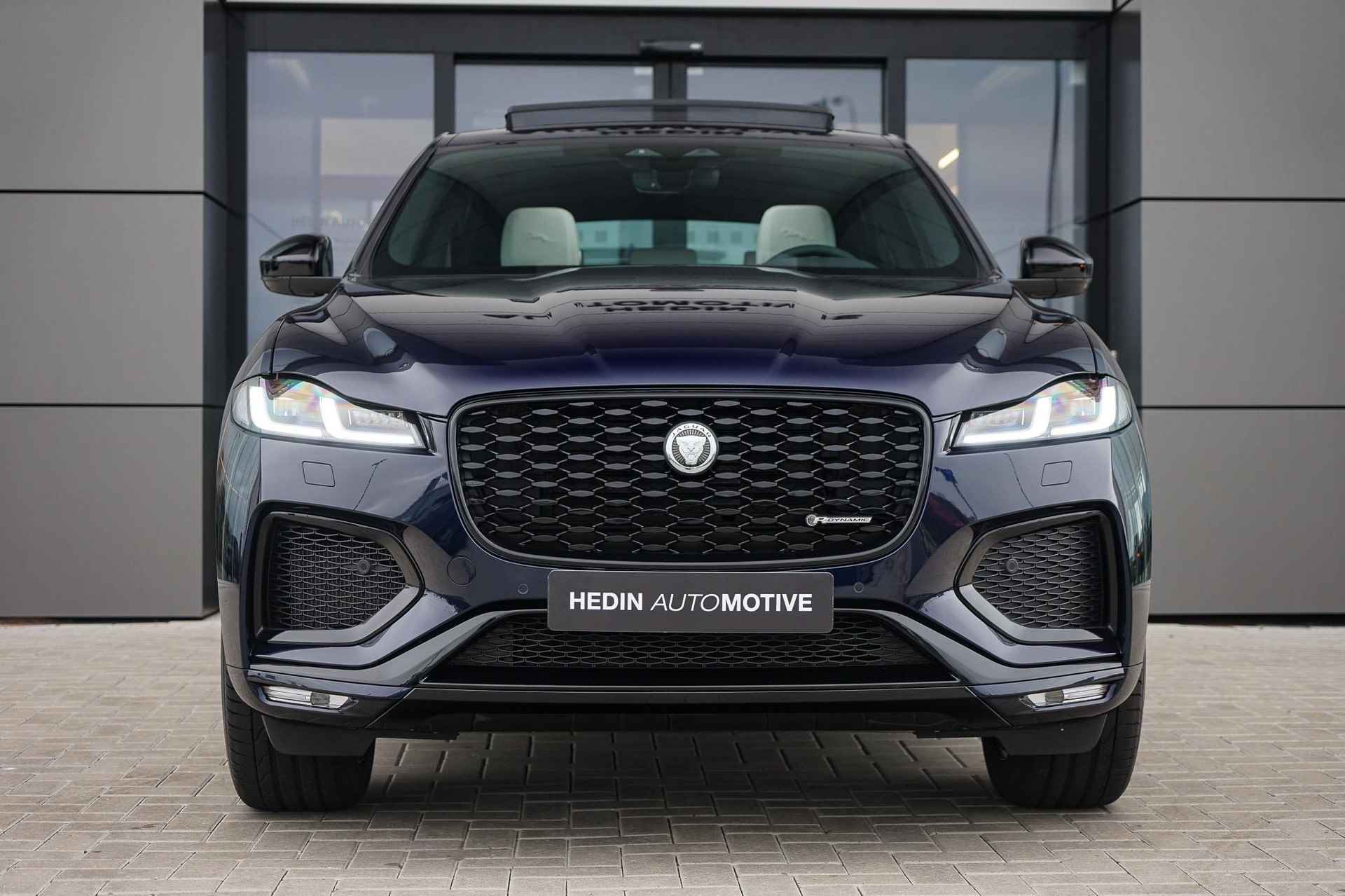 Jaguar F-PACE 2.0 P400e PHEV R-Dynamic SE | Panoramadak | Adaptive Cruise | Meridian - 2/29