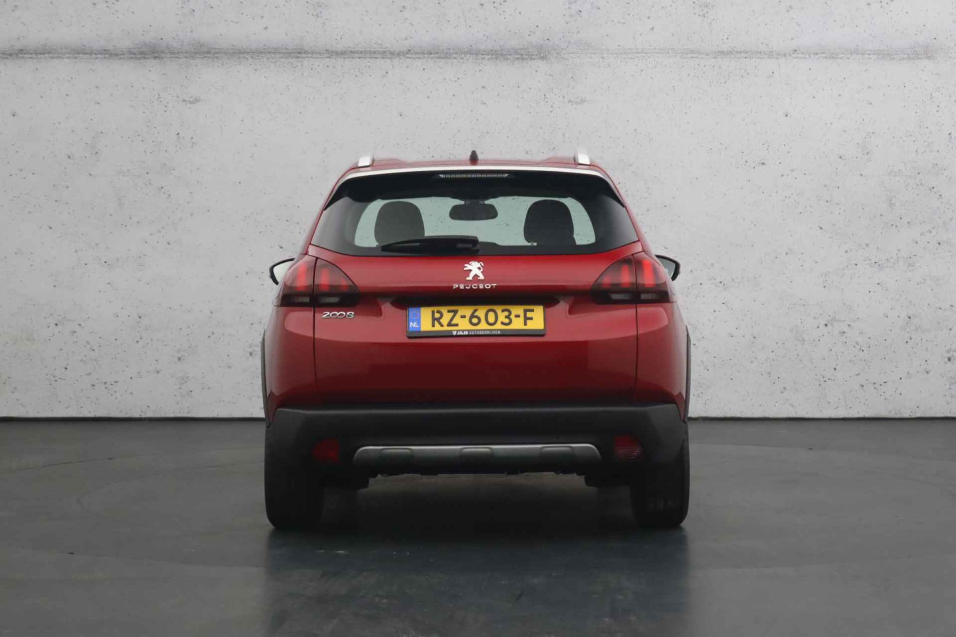 Peugeot 2008 1.2 PureTech Allure | Weinig KM`s | Camera | Parkeersensoren | Climate control | Cruise control - 10/30