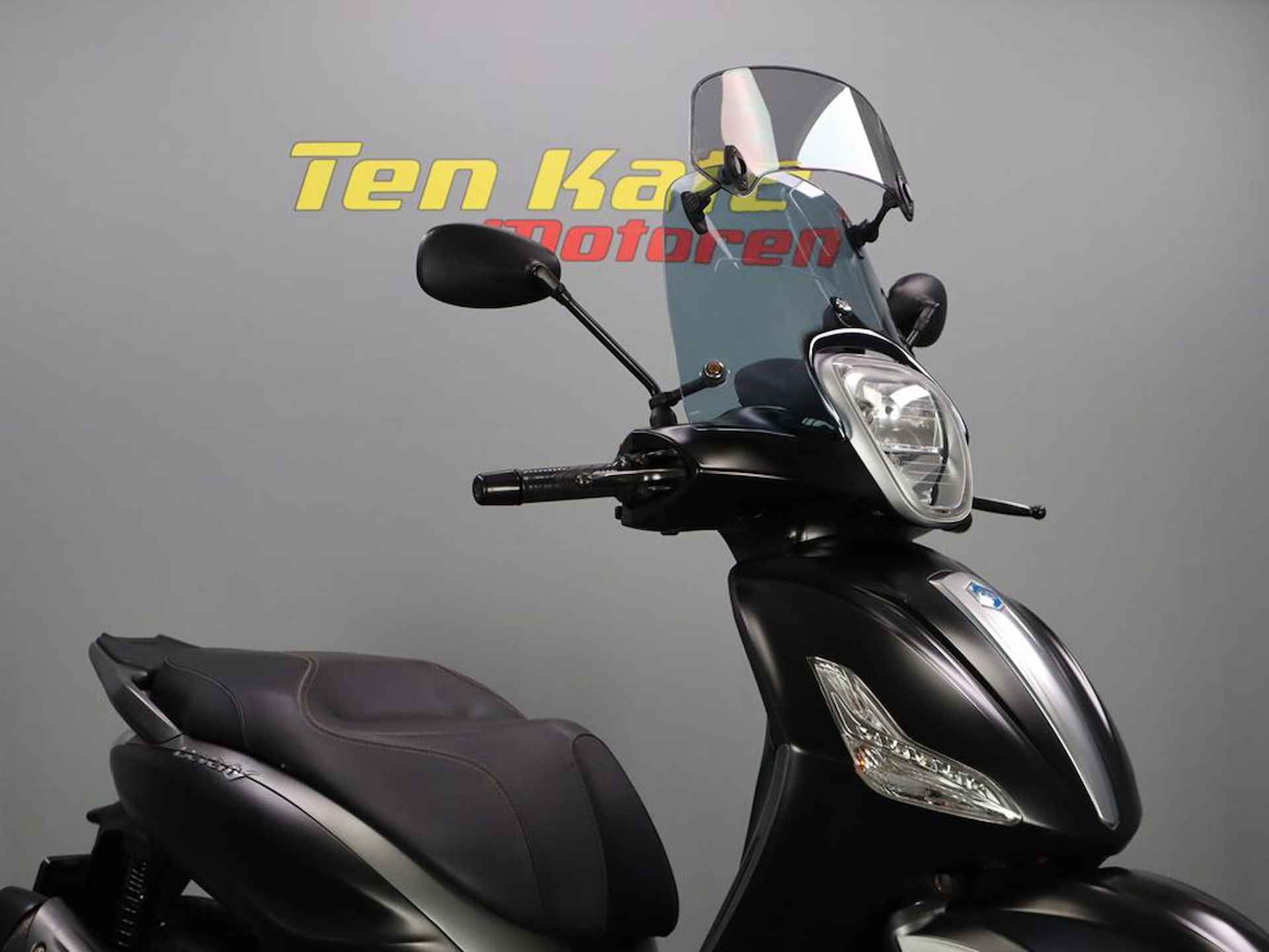 Piaggio Piagio Beverly 350 Sport ABS-ASR - 4/13