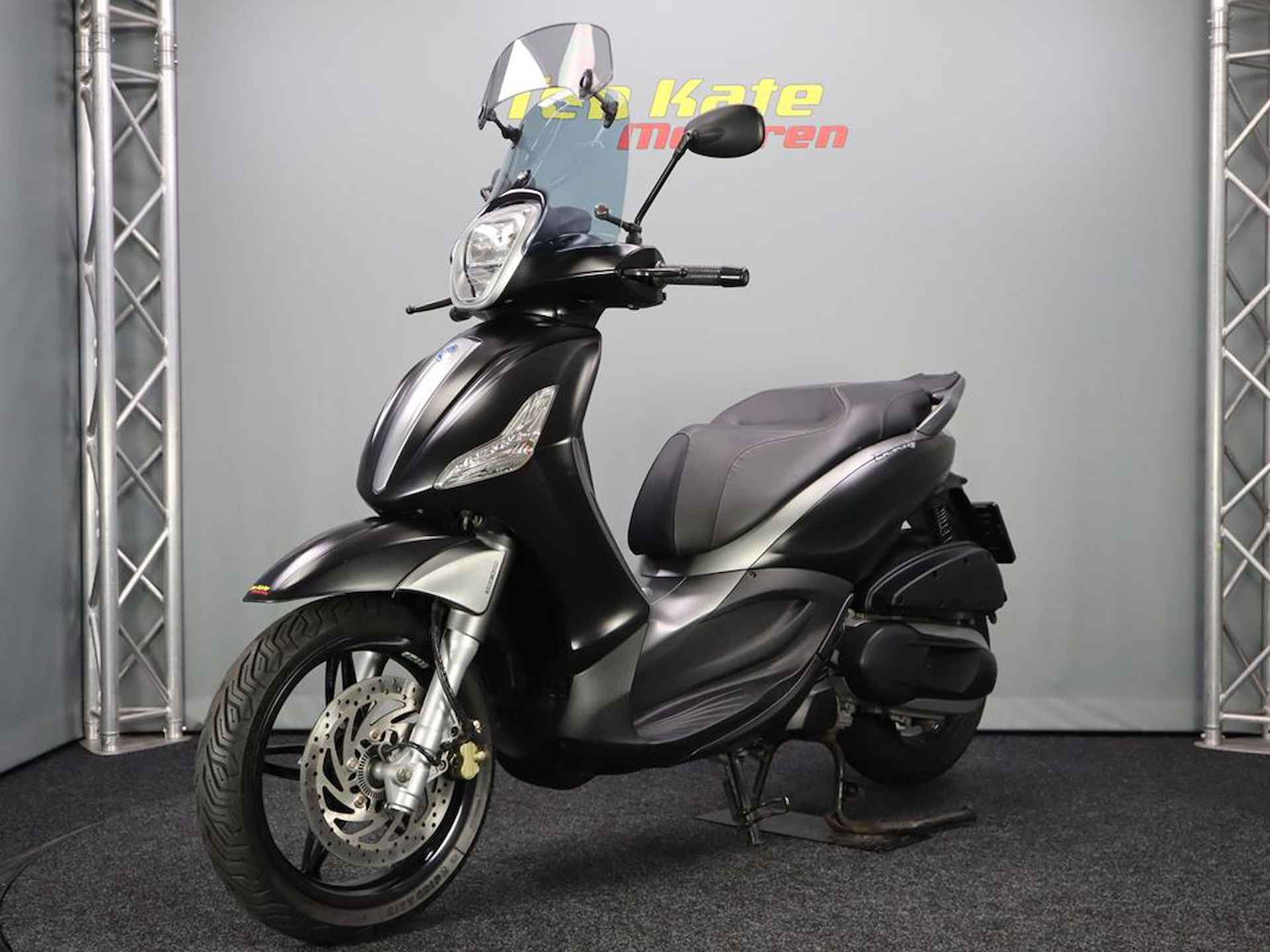 Piaggio Piagio Beverly 350 Sport ABS-ASR - 6/13