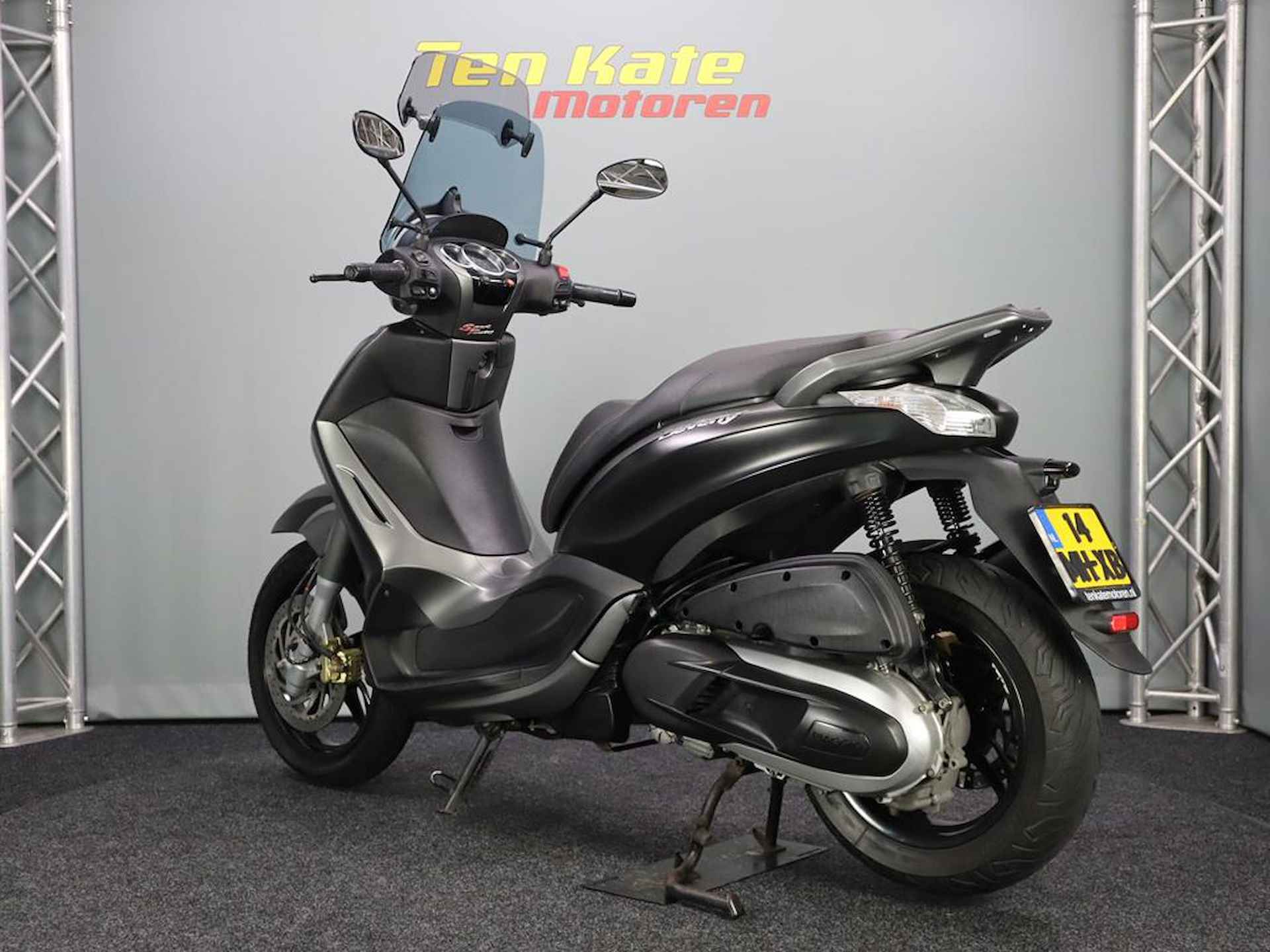 Piaggio Piagio Beverly 350 Sport ABS-ASR - 8/13