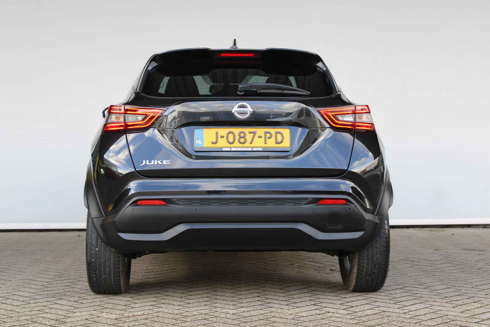 Nissan Juke 1.0 DIG-T Business Edition NAVI/CAMERA/KEYLESS/PDC/CLIMATE/STOELVERWARMING/VERWAMRDE VOORRUIT - 6/31