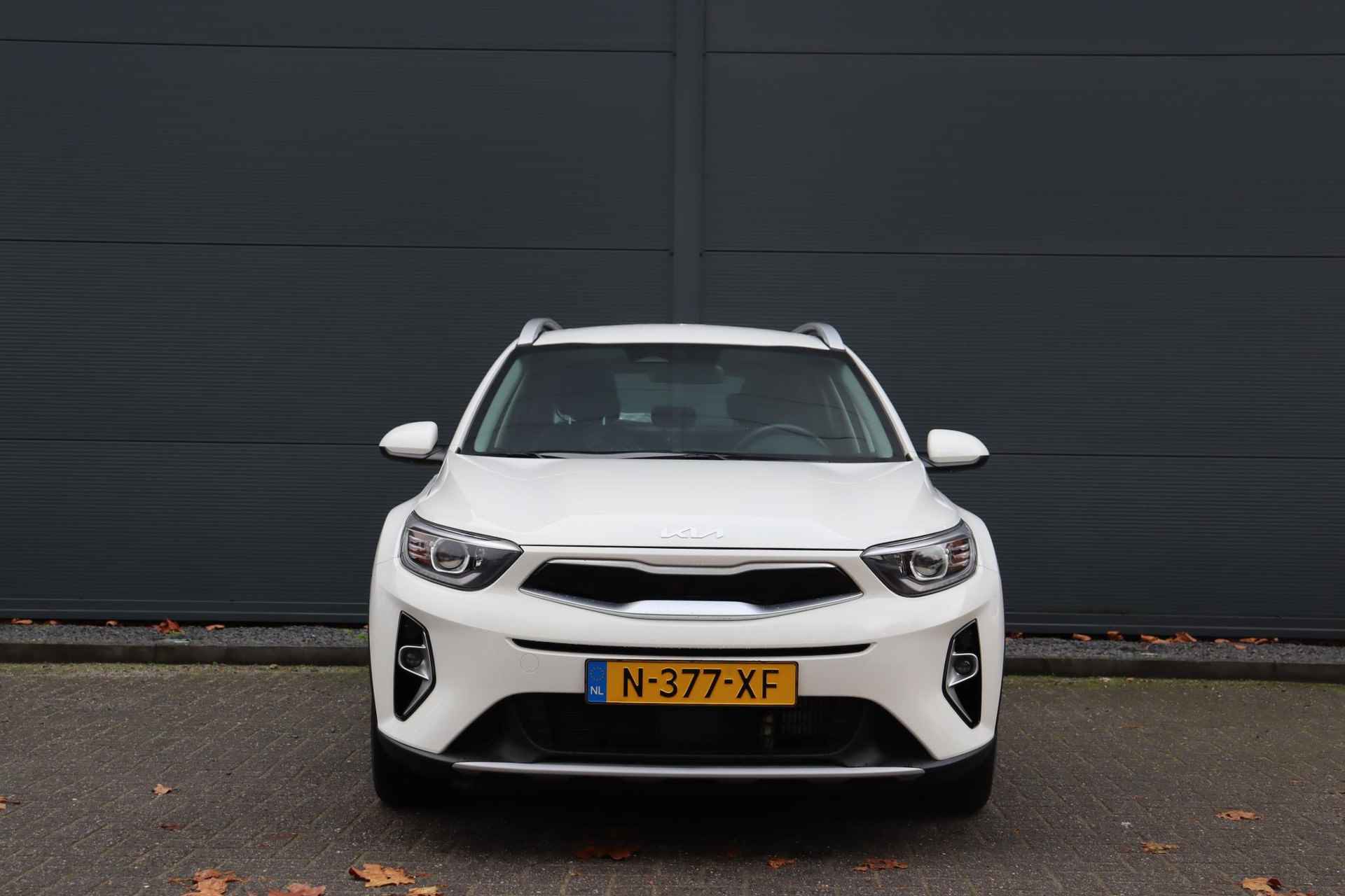 Kia Stonic 1.0 T-GDi MHEV DynamicLine Navigatie Camera Climate Control - 2/32