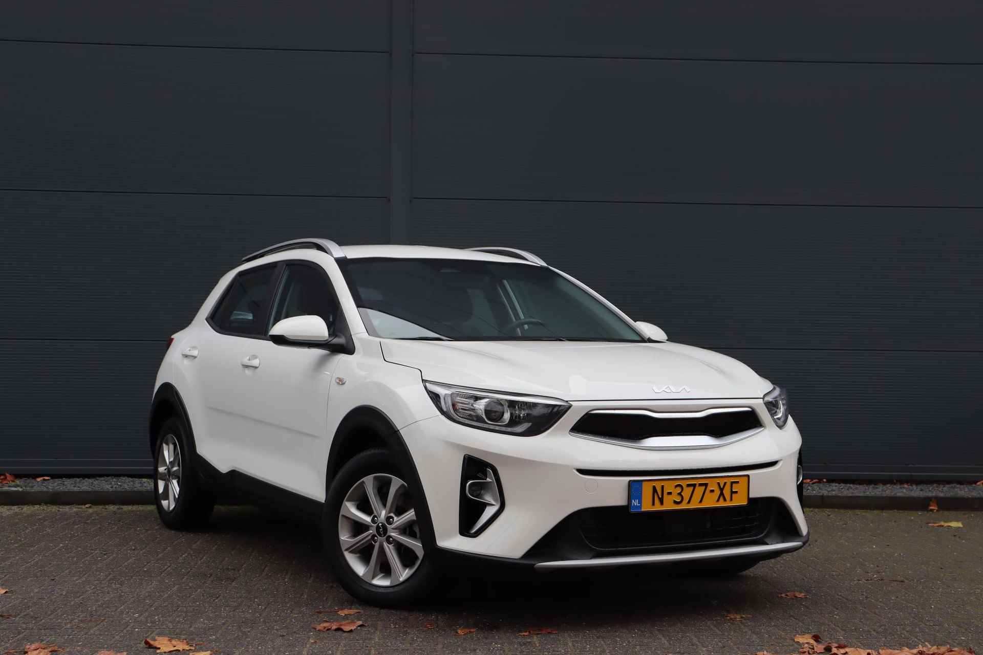 Kia Stonic 1.0 T-GDi MHEV DynamicLine Navigatie Camera Climate Control - 3/32