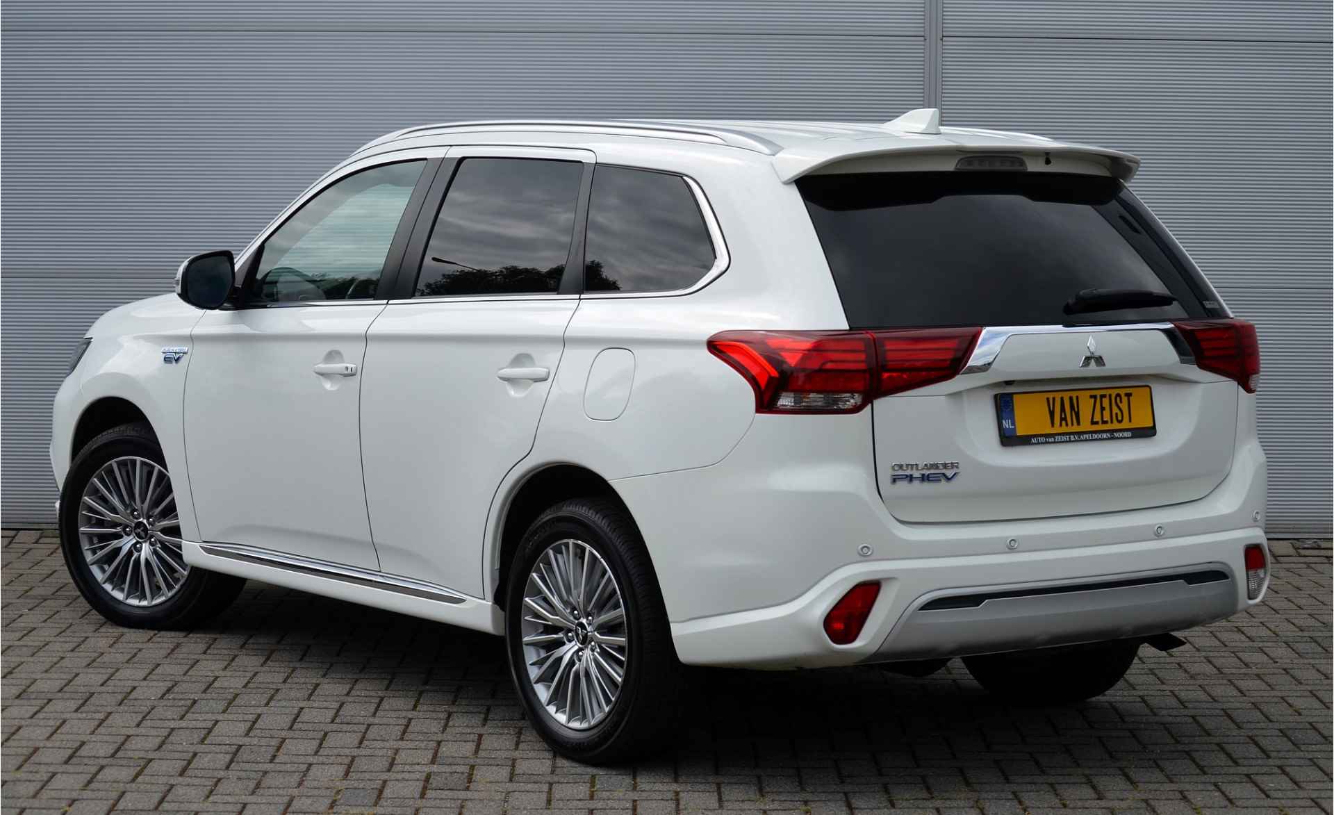 Mitsubishi Outlander PHEV 2.4 INSTYLE 4WD | PLUG IN HYBRID | V2G | FULL OPTIONS | HOGE ZIT | ALL IN RIJKLAARPRIJS - 8/50