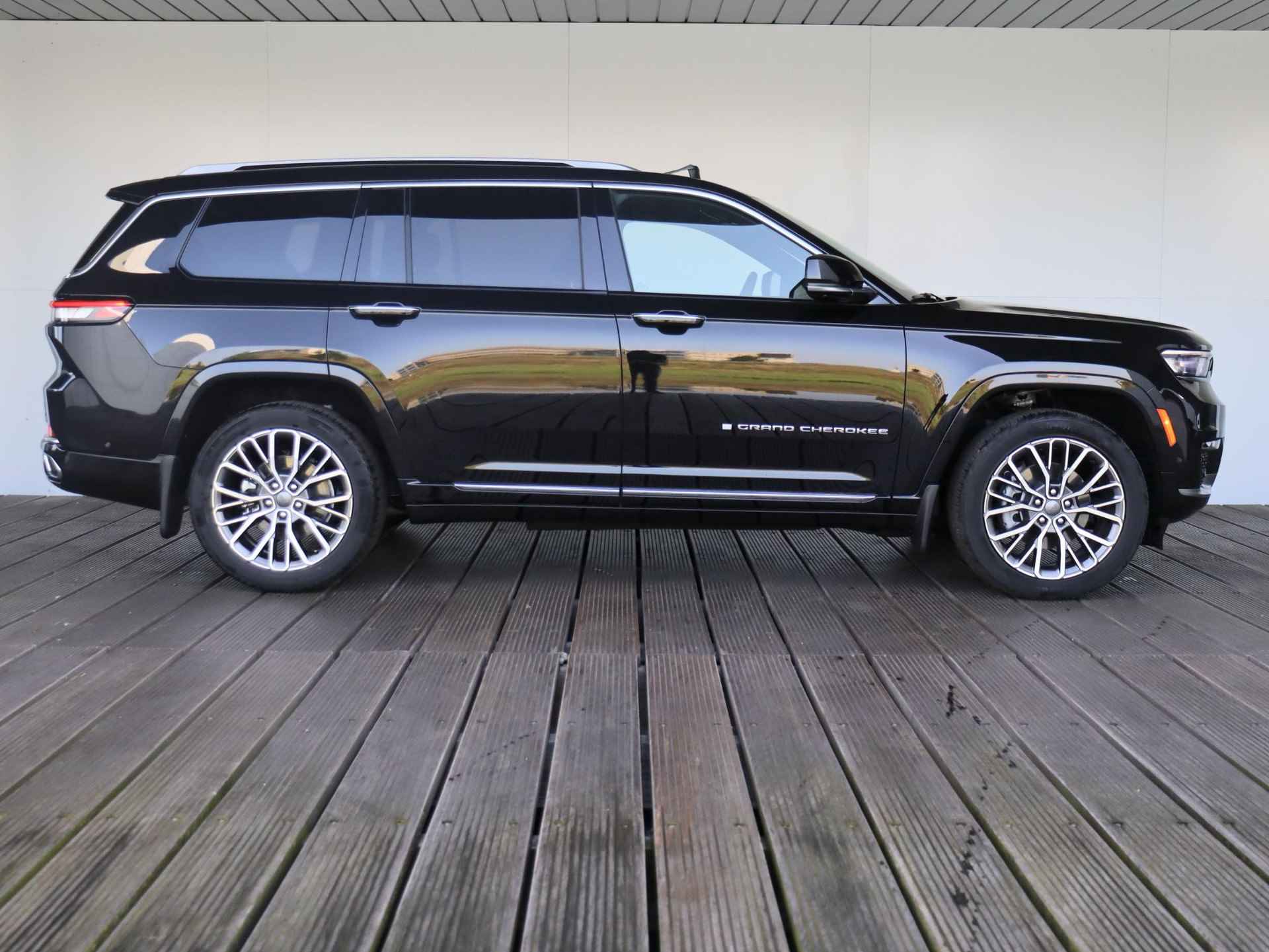 Jeep Grand cherokee L 5,7 V8 Summit | Luchtvering | 6 Persoons | Stoel Massage | - 16/37