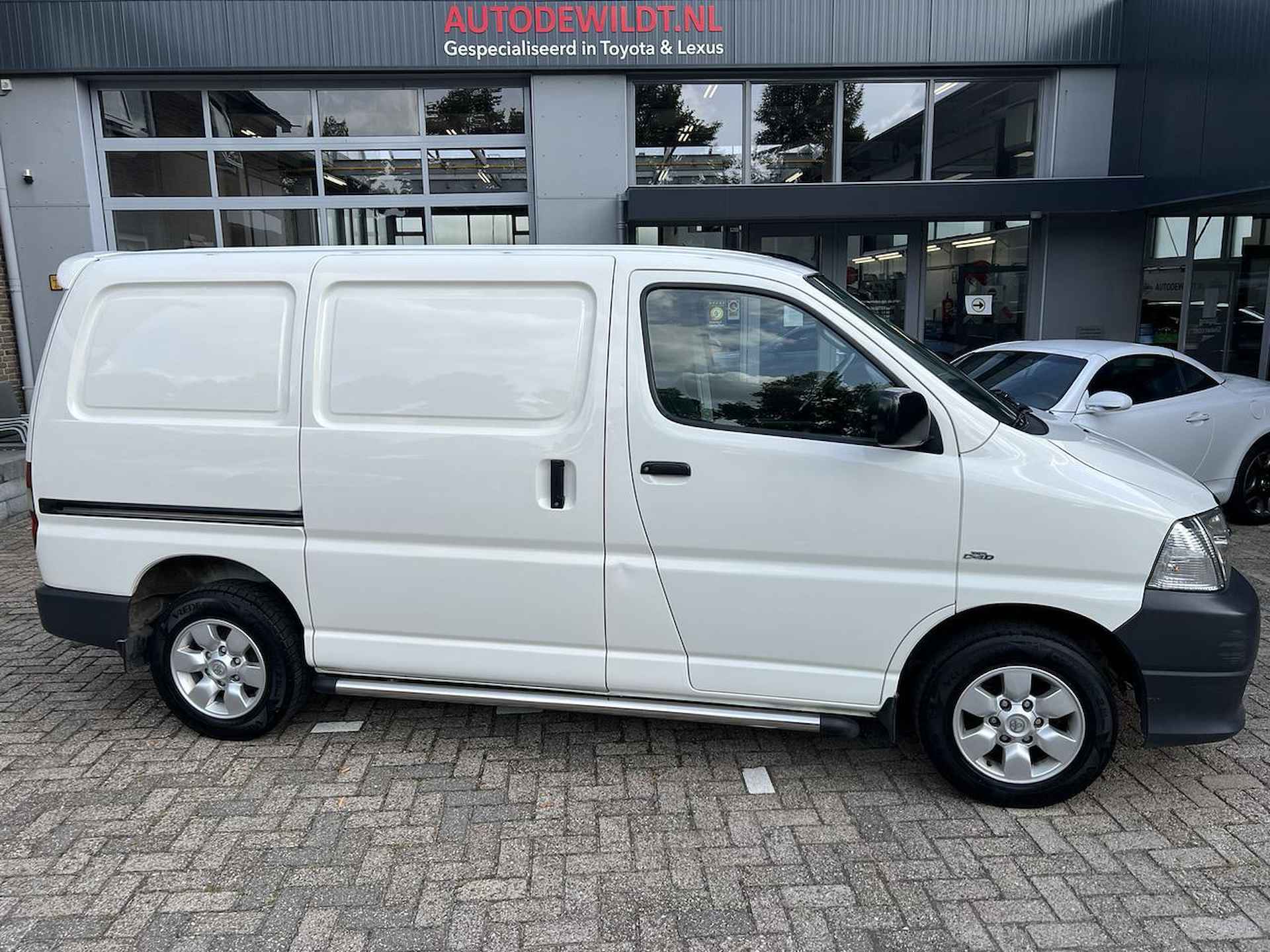 Toyota HiAce