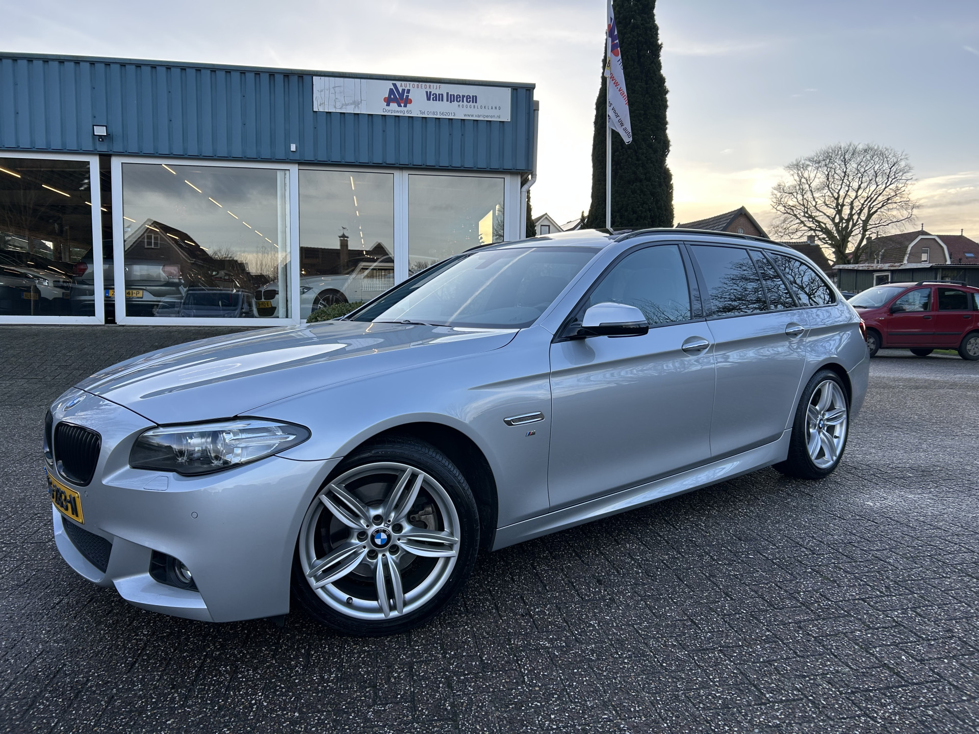 BMW 5 Serie Touring 520i M Sport Edition High Executive Pano, org. Ned auto