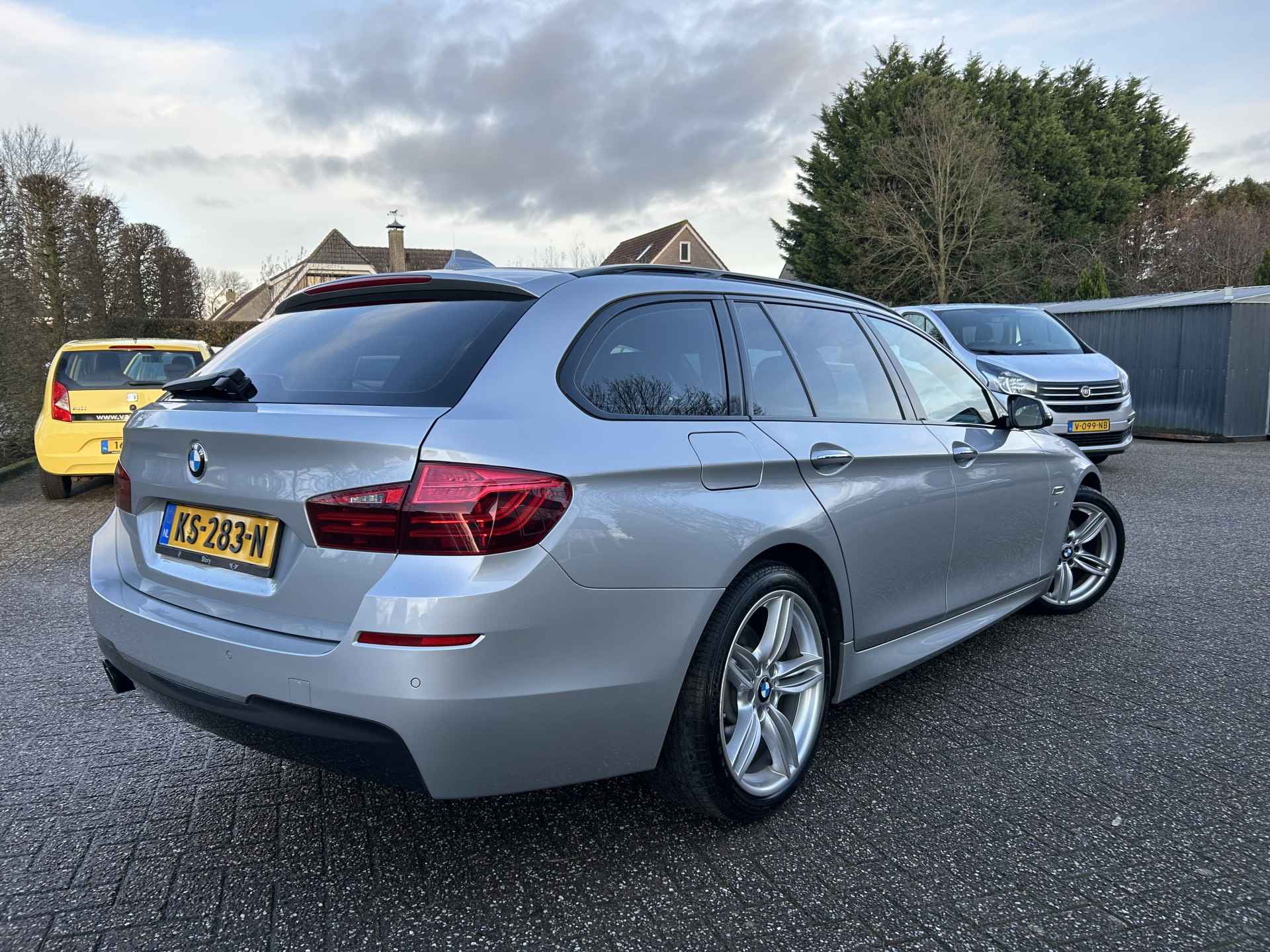 BMW 5 Serie Touring 520i M Sport Edition High Executive Pano, org. Ned auto - 2/16