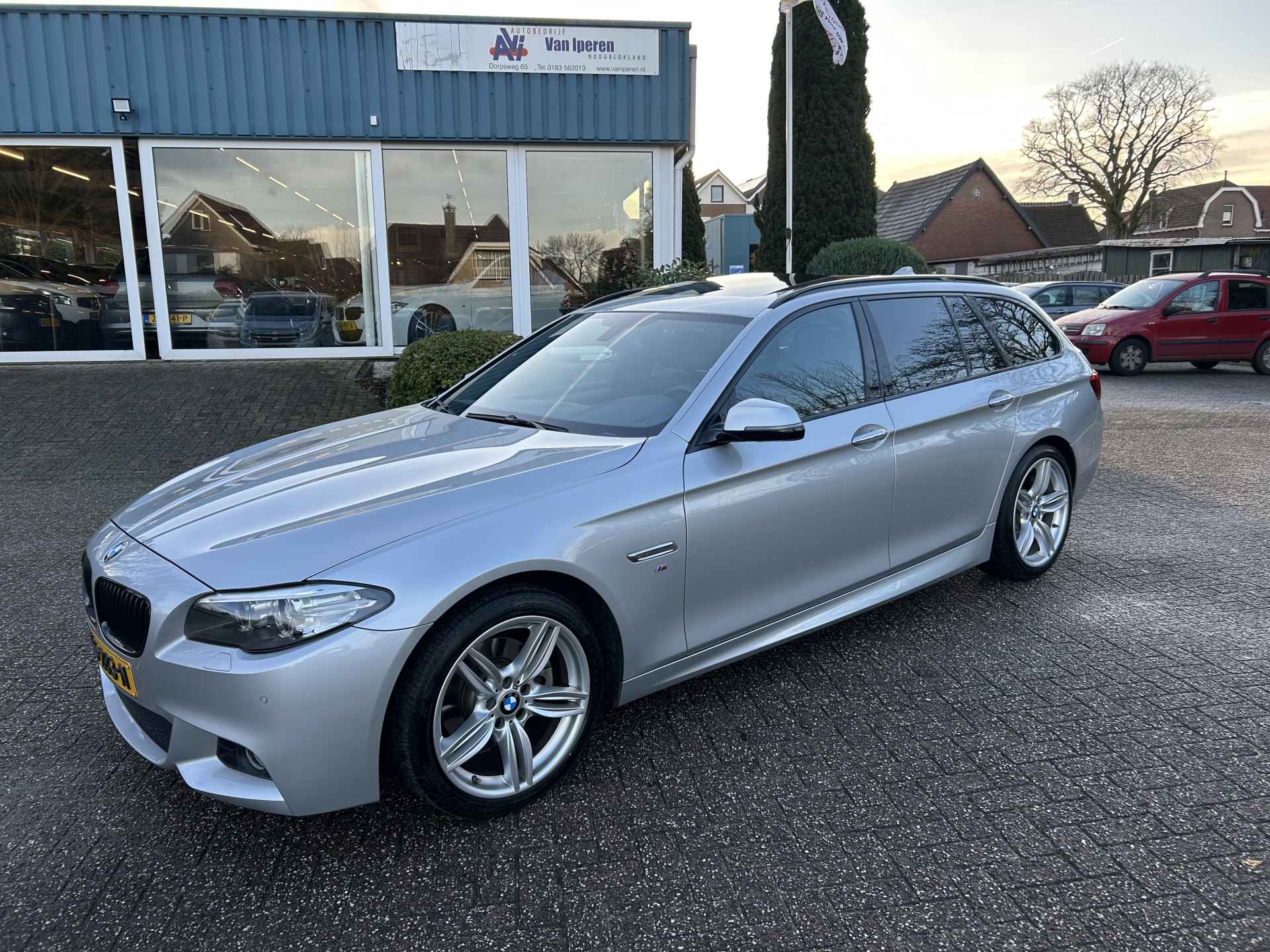 BMW 5 Serie Touring 520i M Sport Edition High Executive Pano, org. Ned auto - 3/16