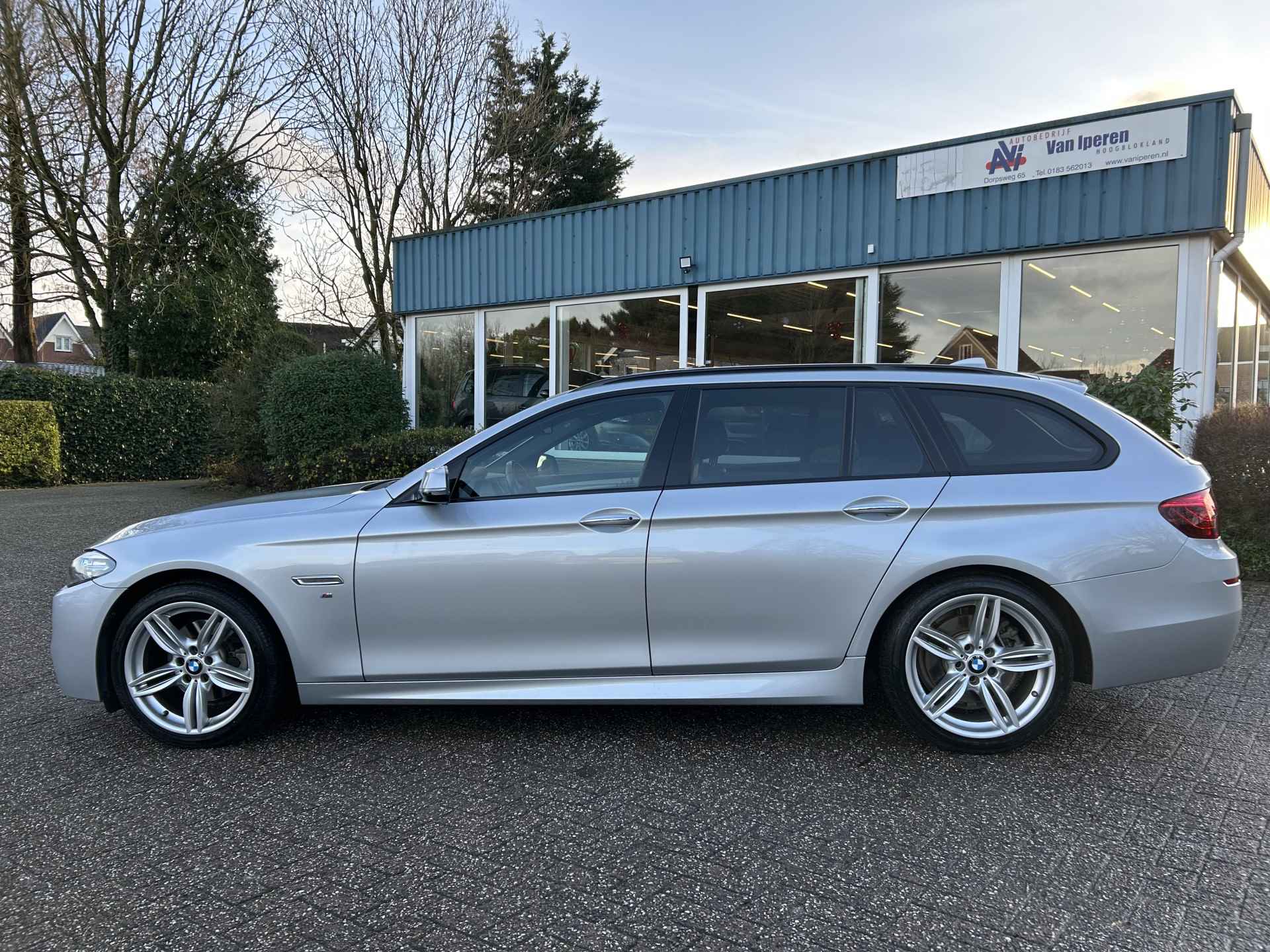 BMW 5 Serie Touring 520i M Sport Edition High Executive Pano, org. Ned auto - 4/16