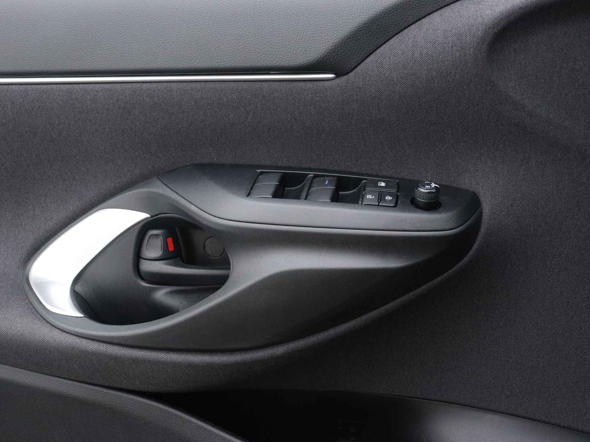 Toyota Yaris Cross 1.5 Hybrid Dynamic Limited | Apple Carplay / Android Auto | Stoel -/ Stuur Verwarming | - 33/42