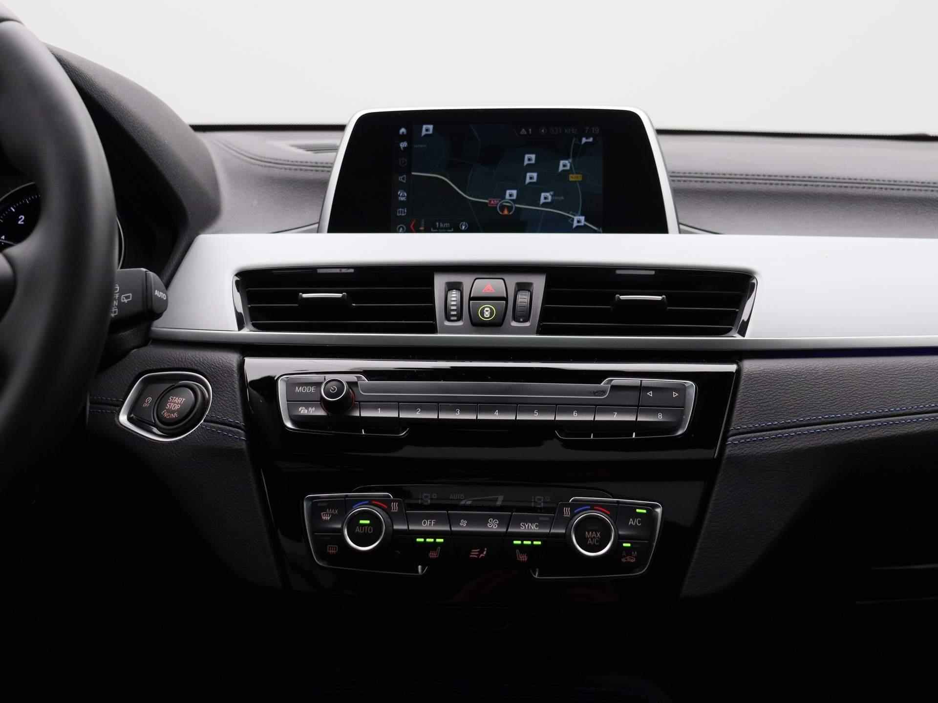 BMW X2 sDrive18i High Executive | Leder Interieur | Schuifdak | Navigatie | Stoelverwarming | Parkeersensoren | - 9/46