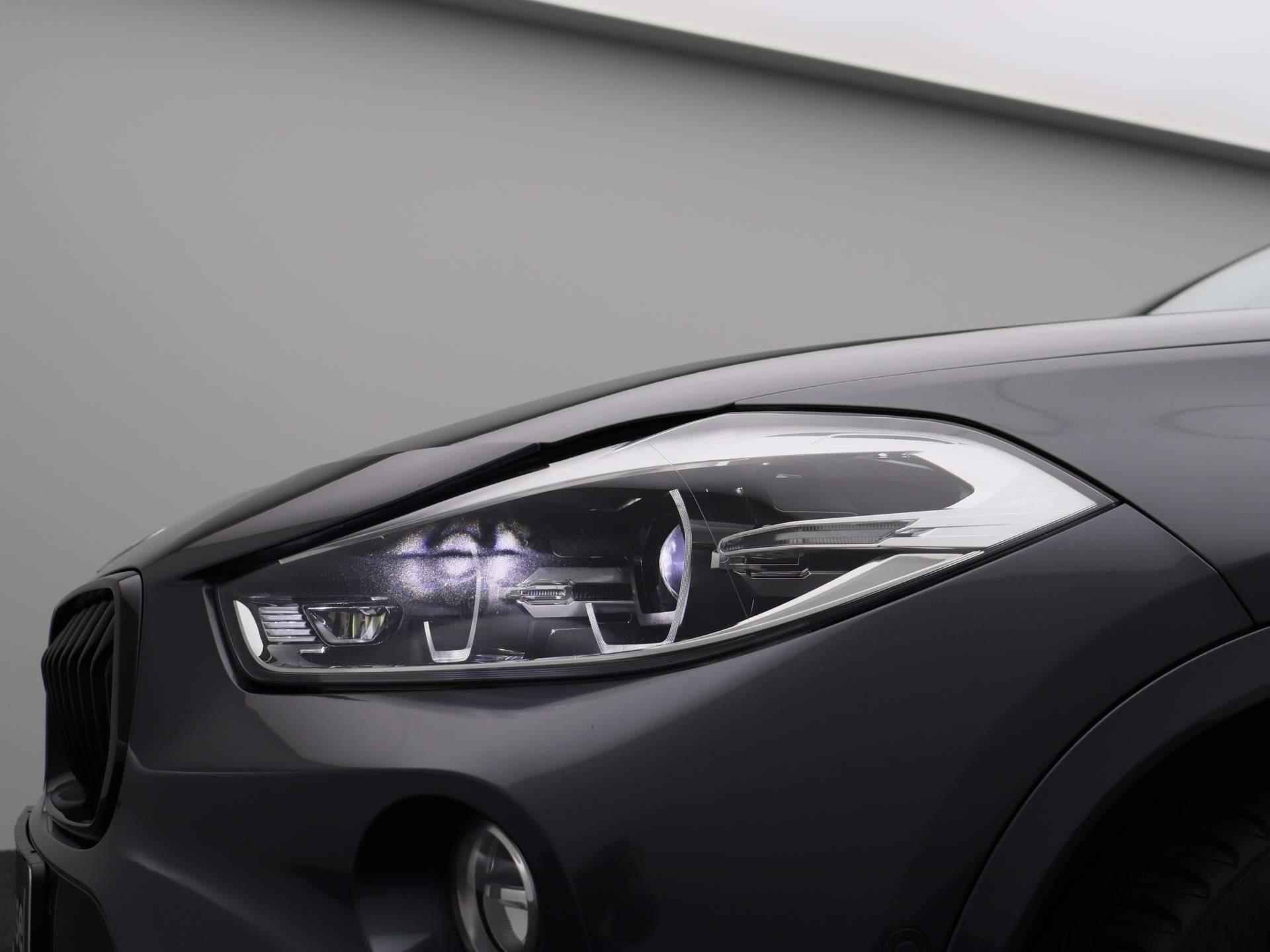 BMW X2 sDrive18i High Executive | Leder Interieur | Schuifdak | Navigatie | Stoelverwarming | Parkeersensoren | - 14/46