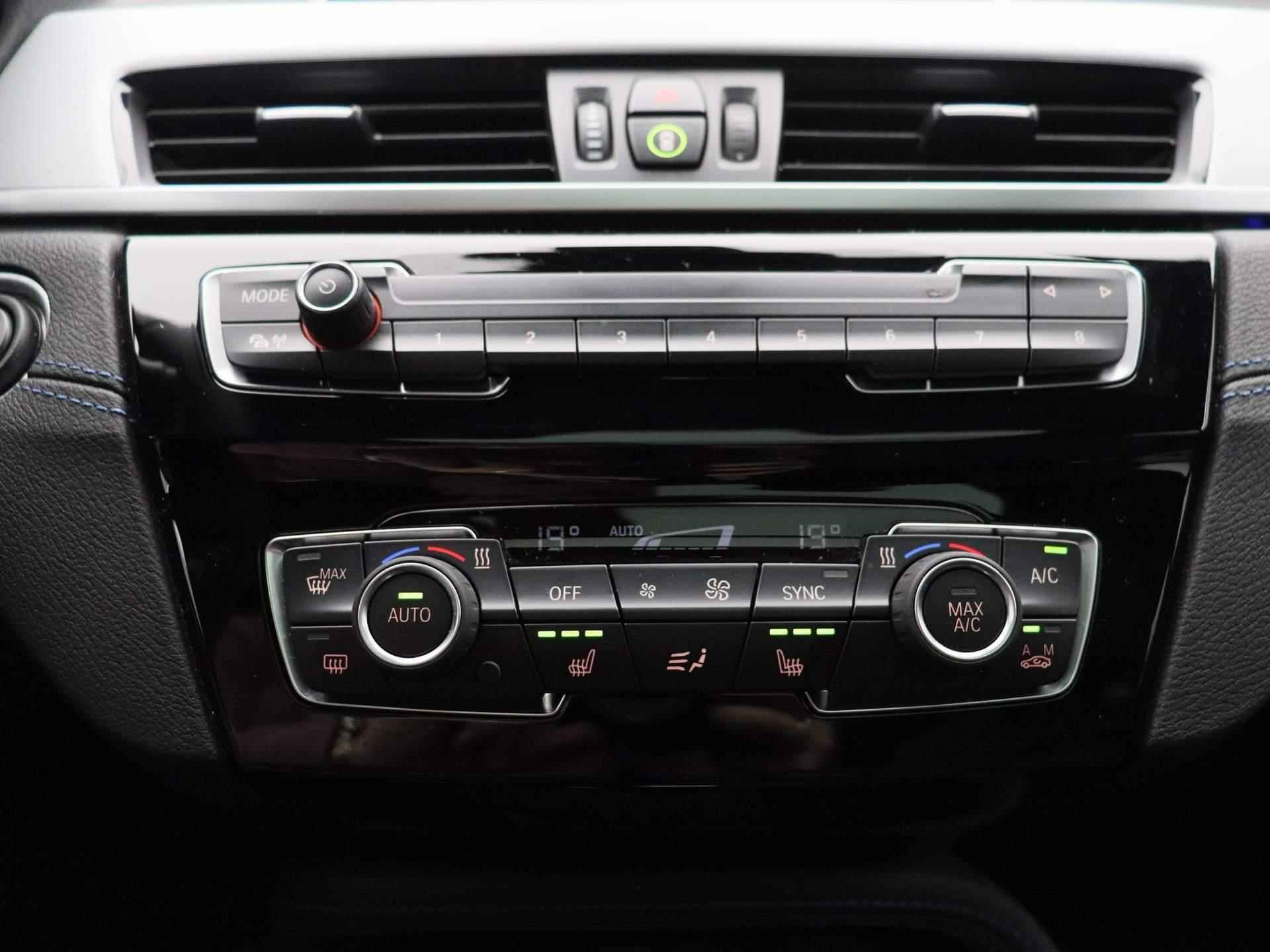 BMW X2 sDrive18i High Executive | Leder Interieur | Schuifdak | Navigatie | Stoelverwarming | Parkeersensoren | - 17/46