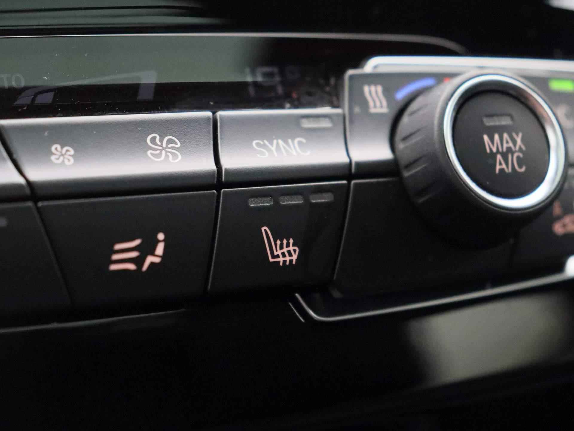 BMW X2 sDrive18i High Executive | Leder Interieur | Schuifdak | Navigatie | Stoelverwarming | Parkeersensoren | - 23/46