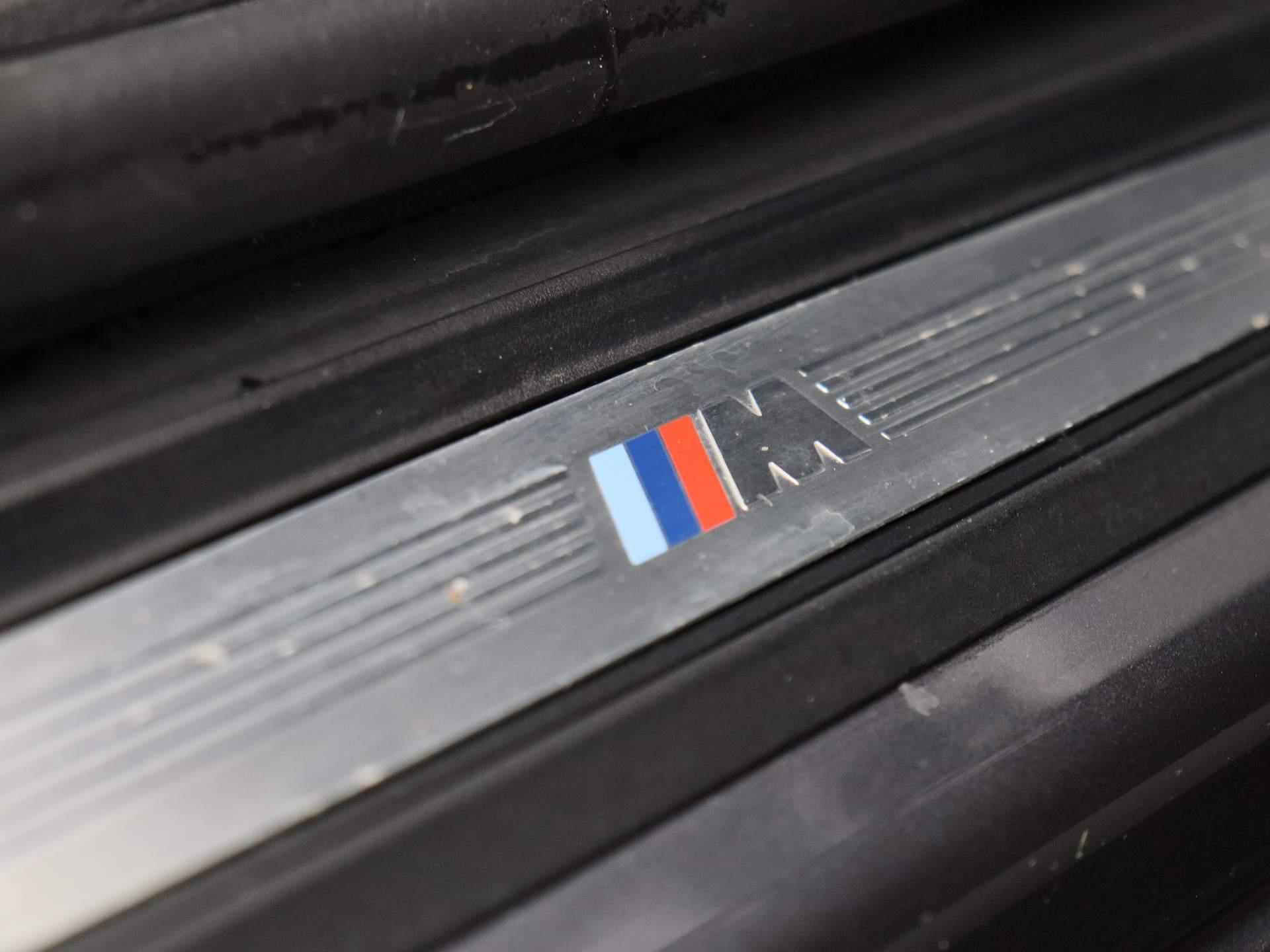 BMW X2 sDrive18i High Executive | Leder Interieur | Schuifdak | Navigatie | Stoelverwarming | Parkeersensoren | - 32/46