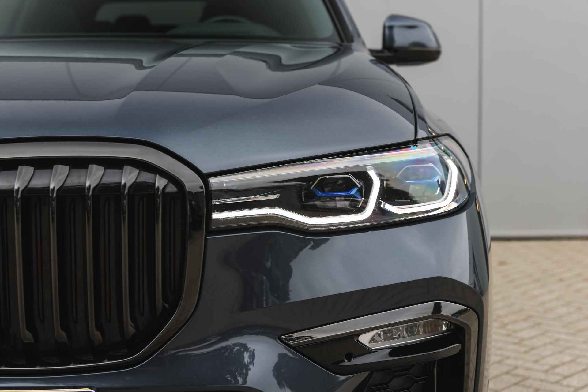 BMW X7 M50i High Executive Automaat / Active Steering / Stoelventilatie / Laserlight / Soft Close / Head-Up / Gesture Control / Parking Assistant Plus / Alpina wielen 23 inch - 40/56