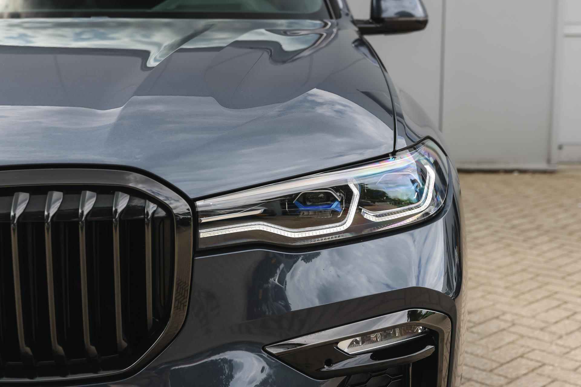 BMW X7 M50i High Executive Automaat / Active Steering / Stoelventilatie / Laserlight / Soft Close / Head-Up / Gesture Control / Parking Assistant Plus / Alpina wielen 23 inch - 45/53