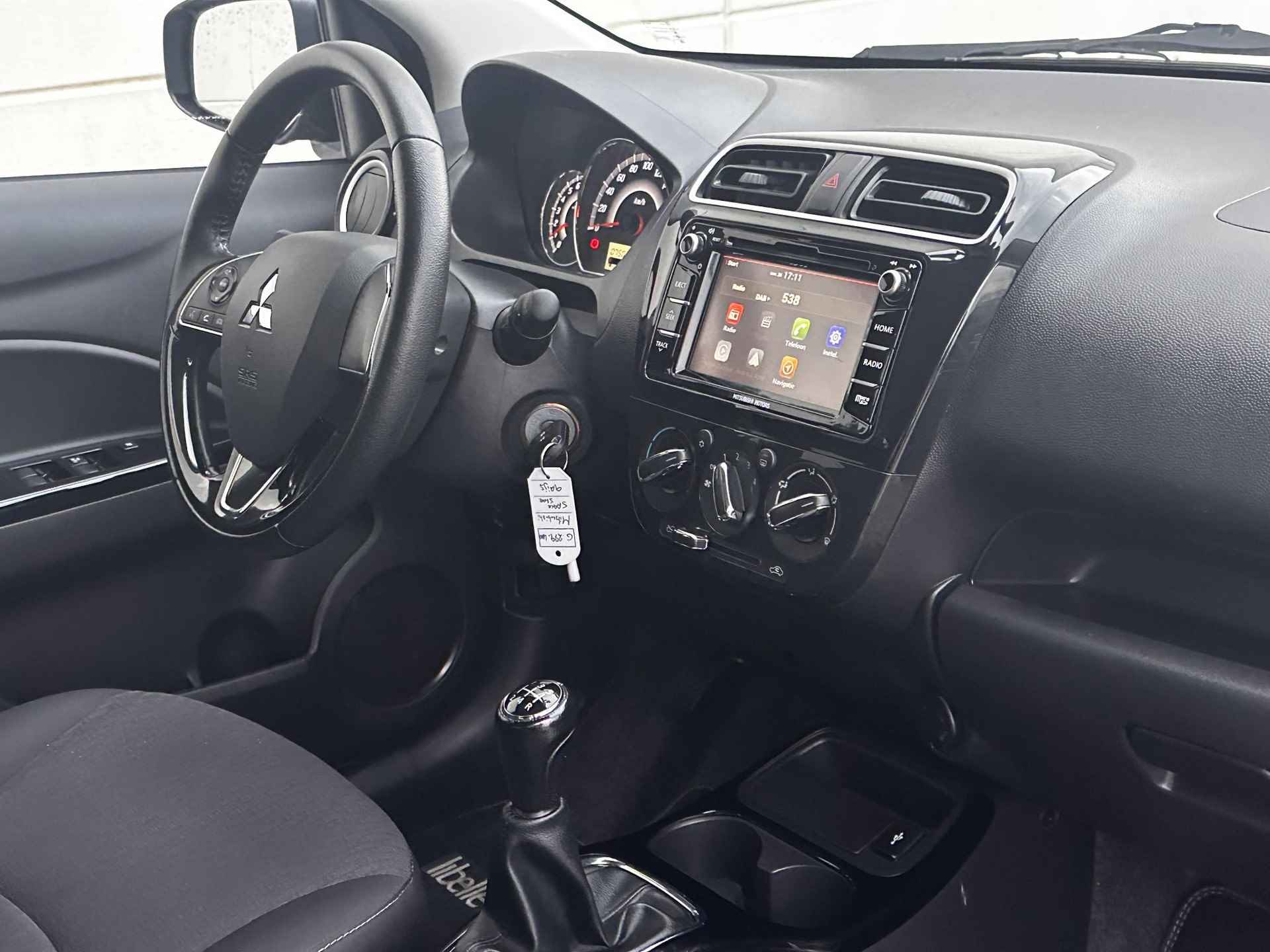 Mitsubishi Space Star 1.0 Active / Achteruitrijcamera / Airco / Android Auto/Apple CarPlay / Dealer Onderhouden / Navigatie / - 11/25